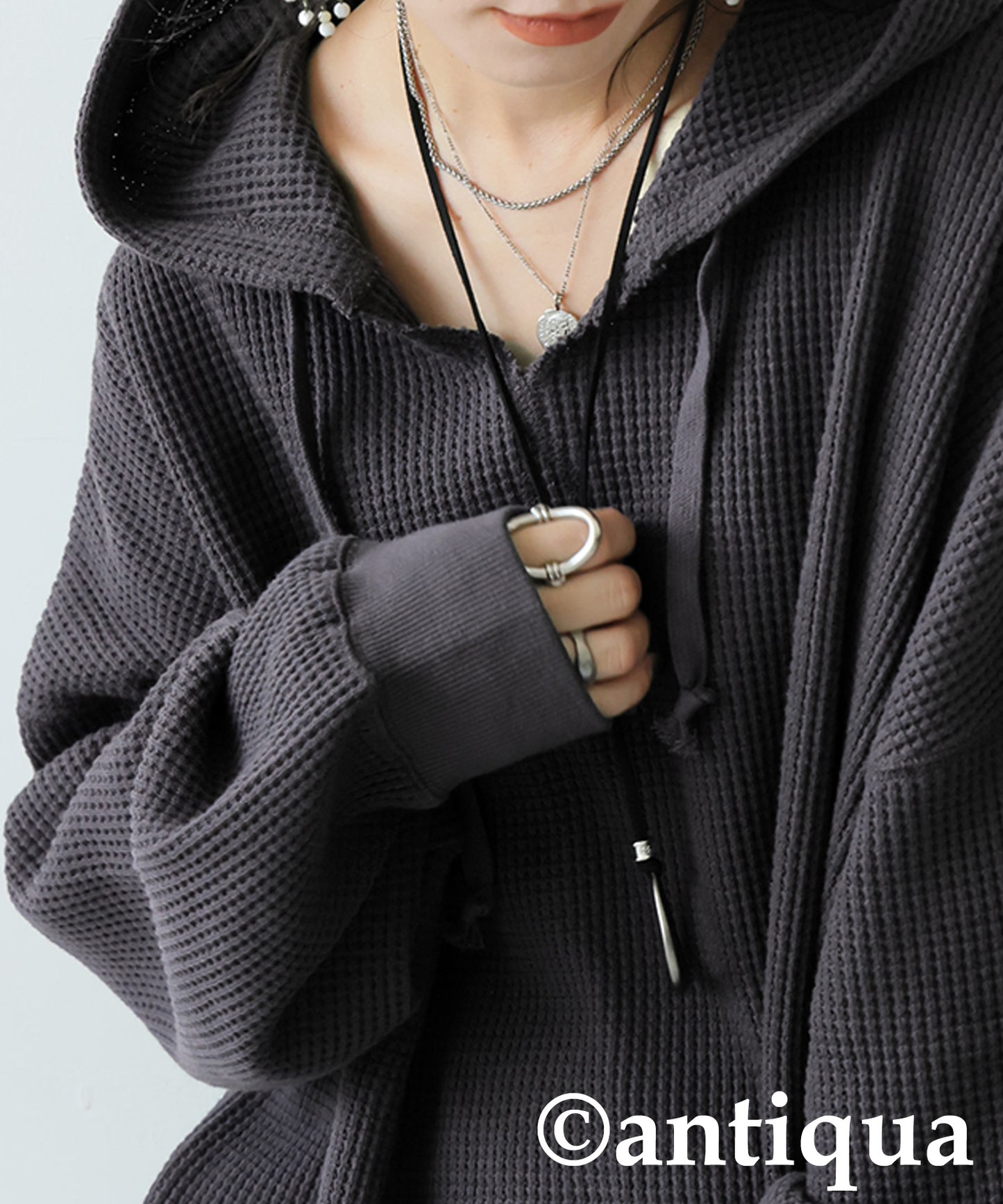 Gusset-Style Neck Hoodie Ladies