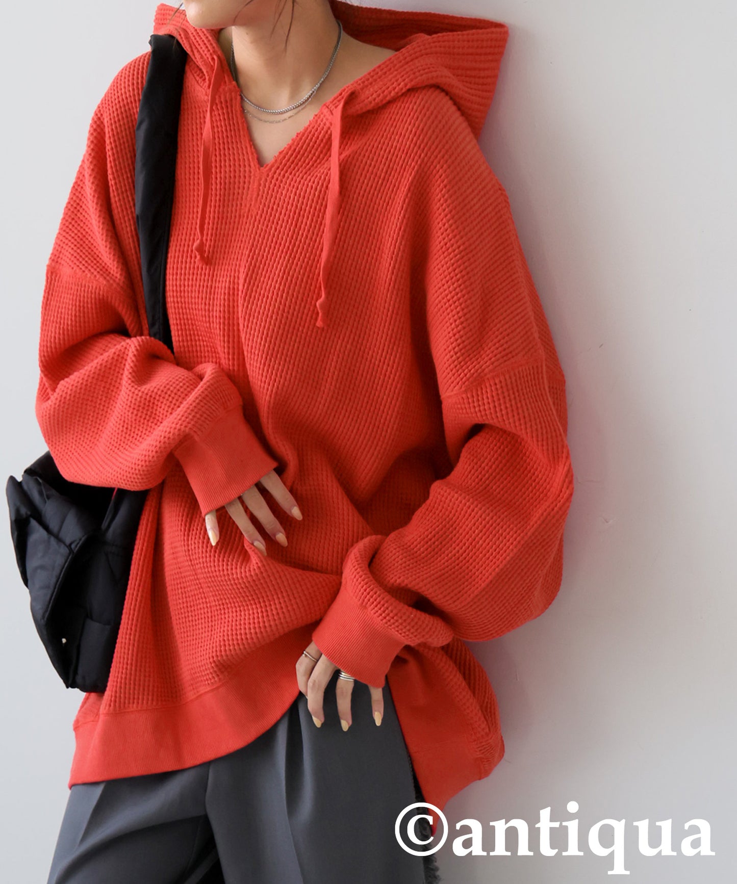 Gusset-Style Neck Hoodie Ladies