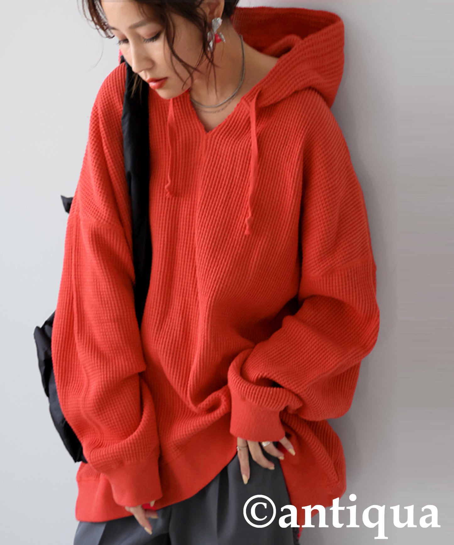 Gusset-Style Neck Hoodie Ladies