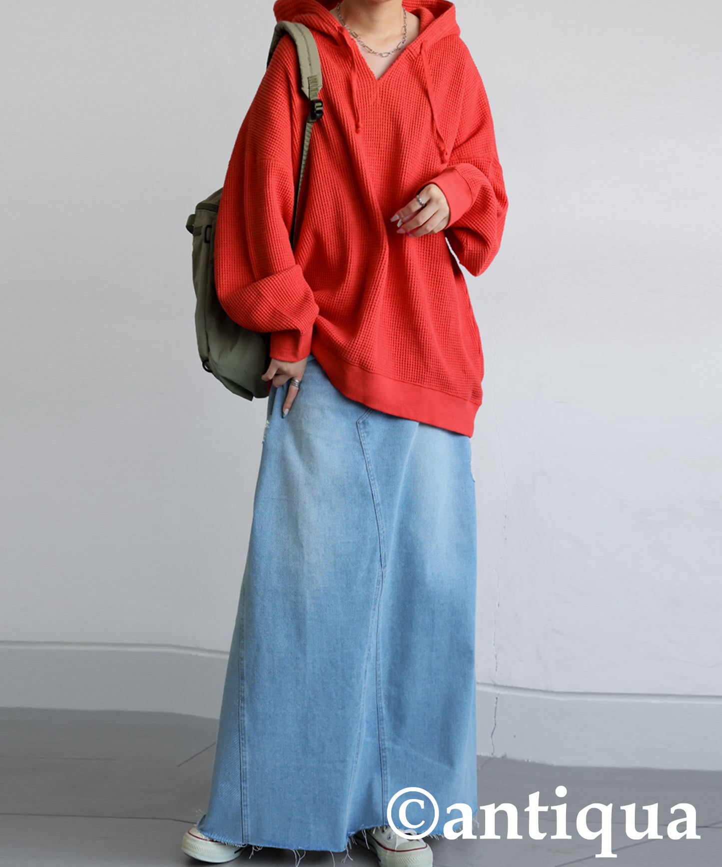 Gusset-Style Neck Hoodie Ladies