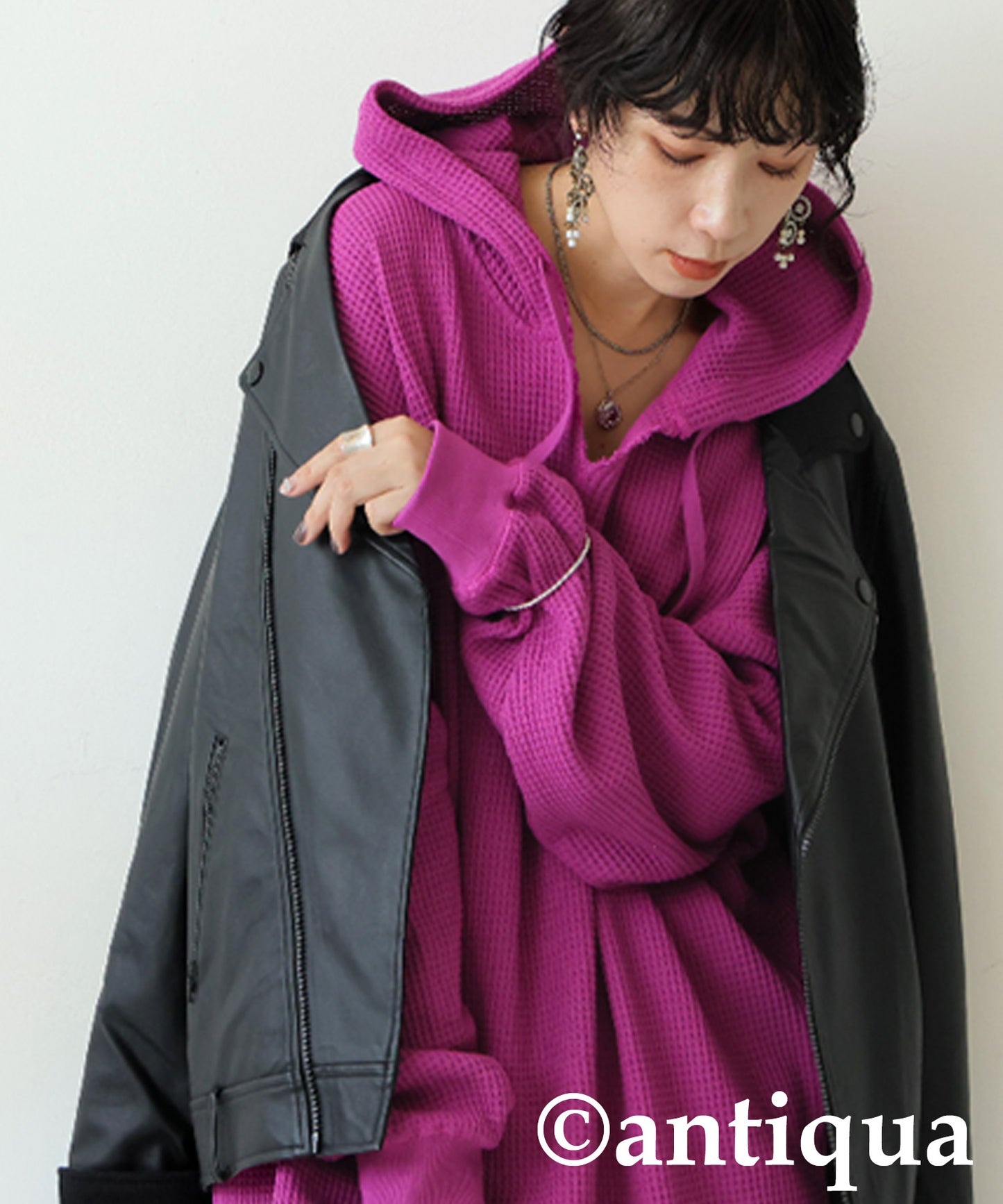 Gusset-Style Neck Hoodie Ladies