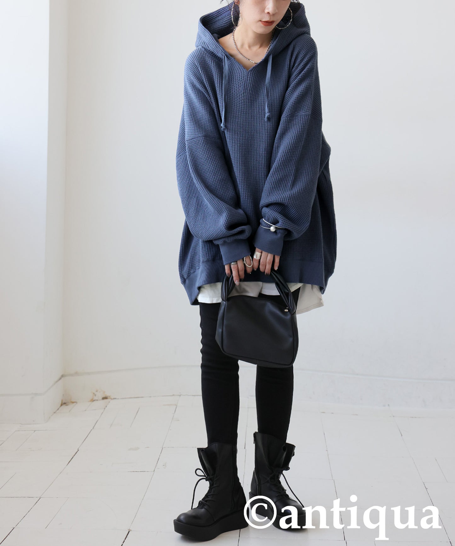 Gusset-Style Neck Hoodie Ladies