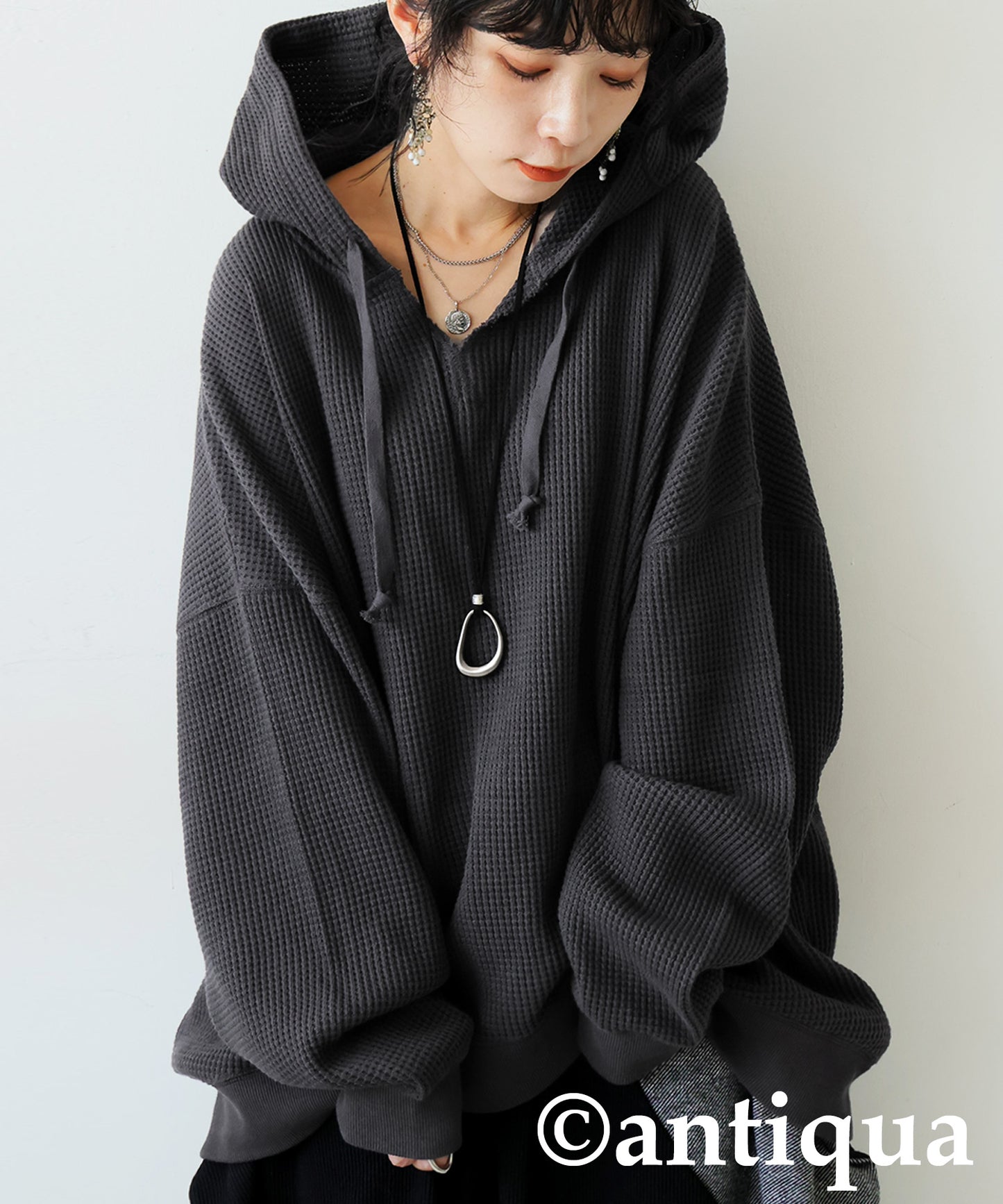 Gusset-Style Neck Hoodie Ladies