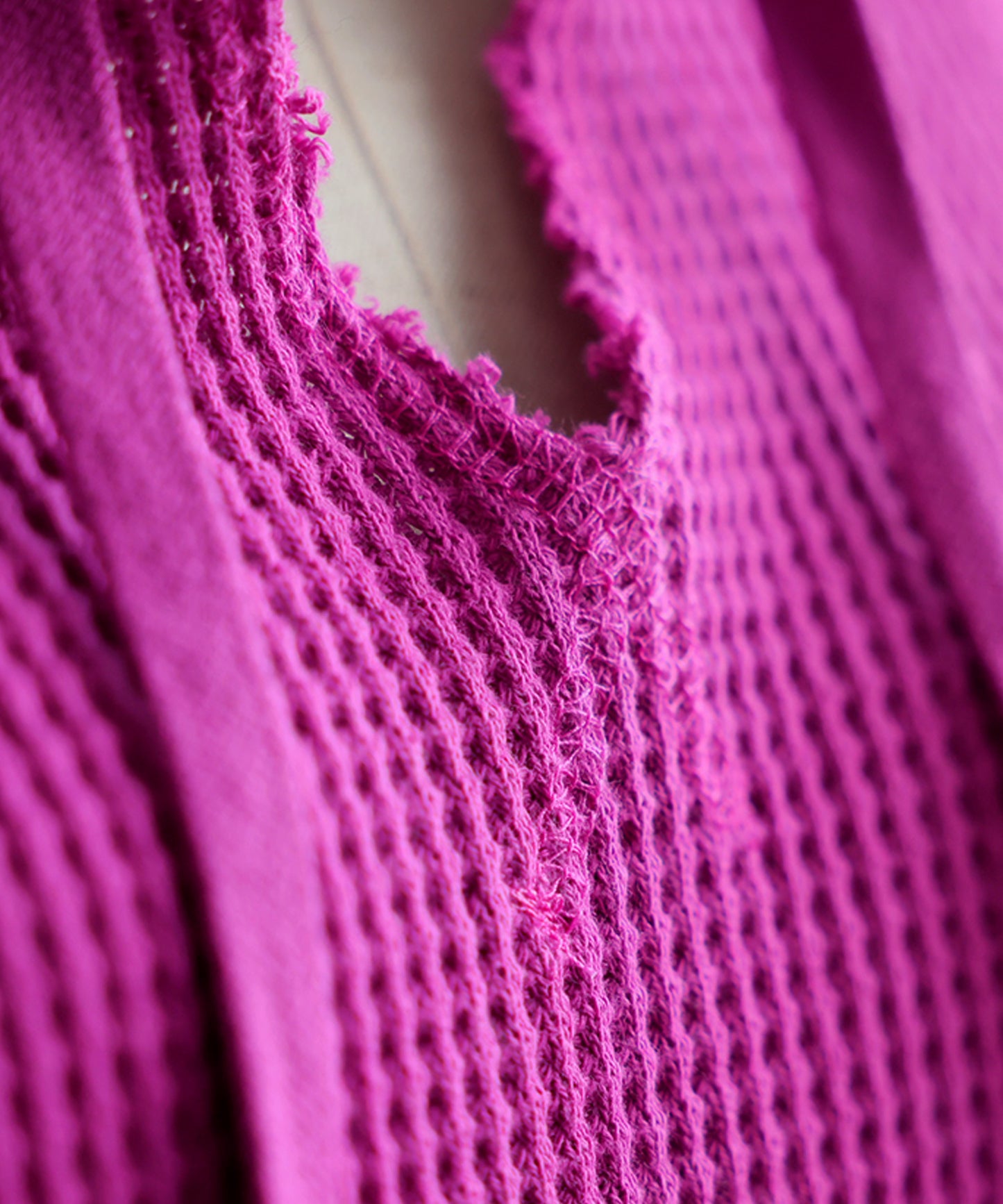 Gusset-Style Neck Hoodie Ladies