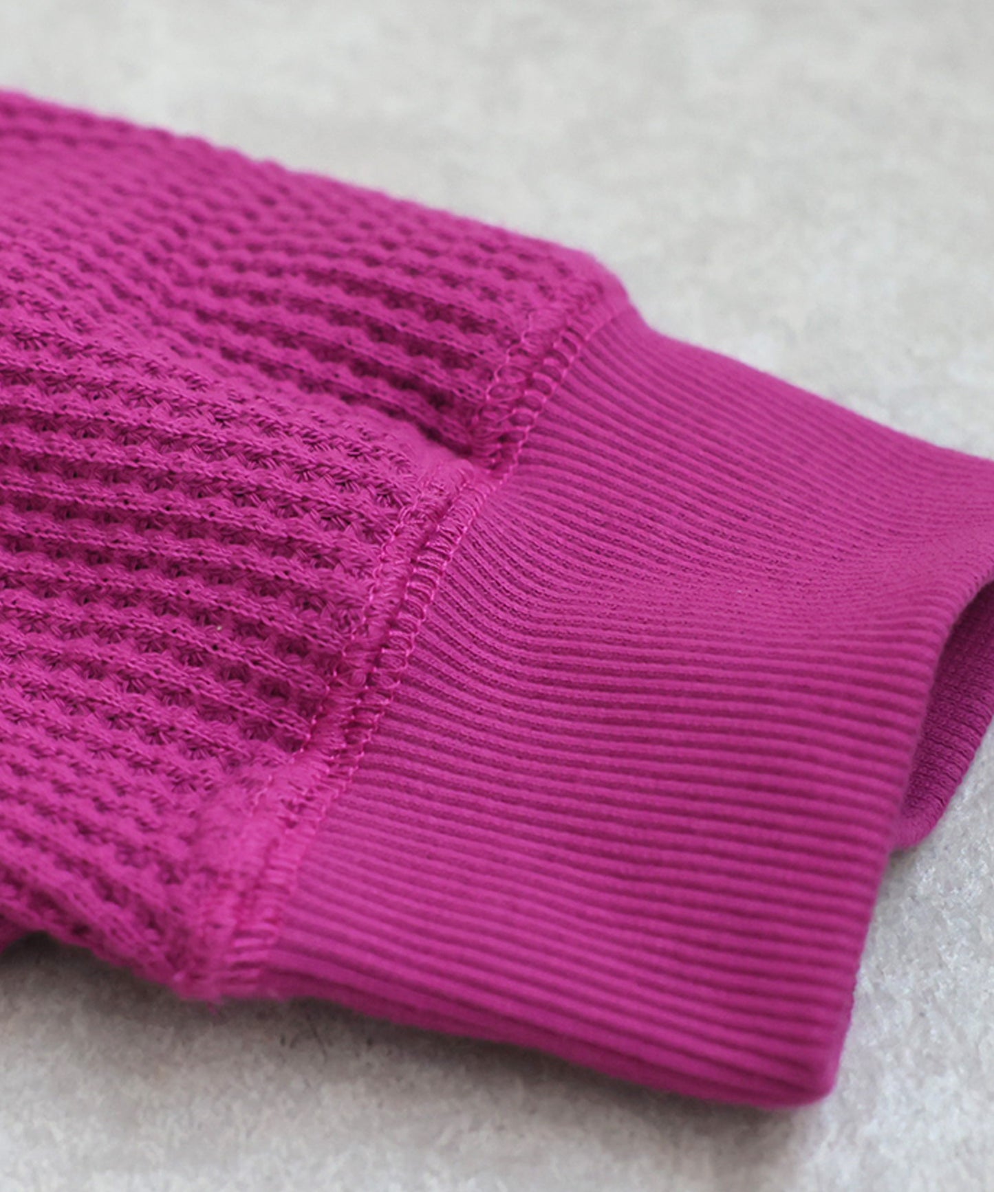 Gusset-Style Neck Hoodie Ladies