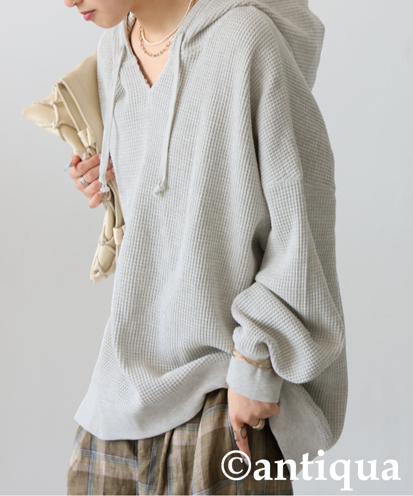 Gusset-Style Neck Hoodie Ladies