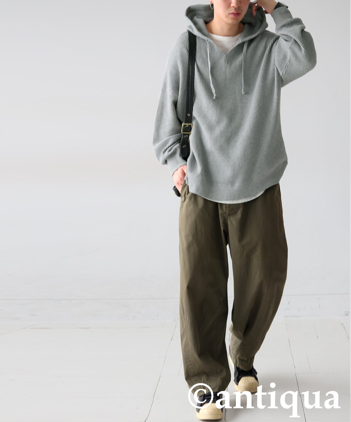 Gusseted Neck Hoodie Men's