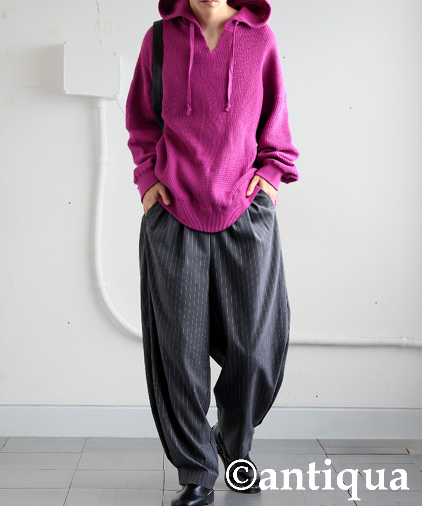 Gusseted Neck Hoodie Men's