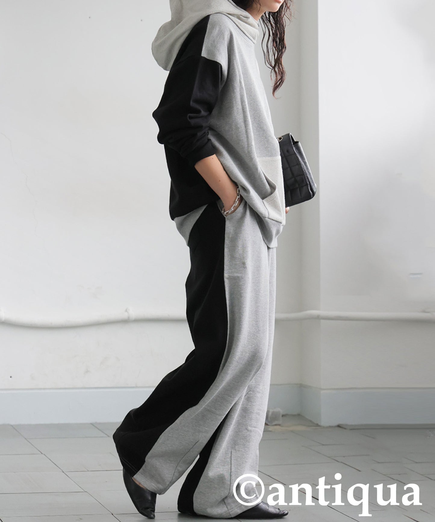 Two-Tone Fleece SweatpantsLadies