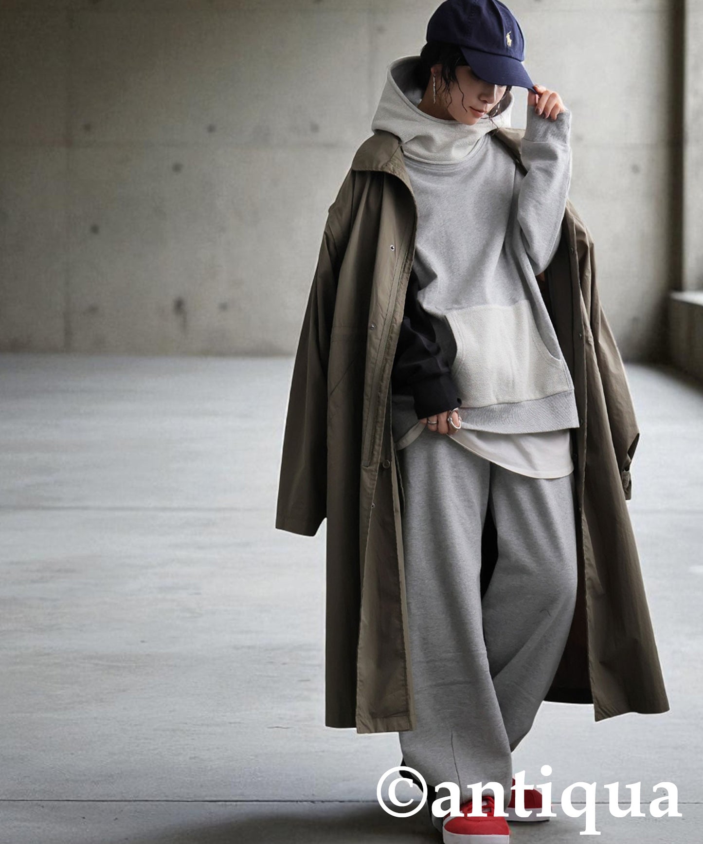 Two-Tone Fleece SweatpantsLadies