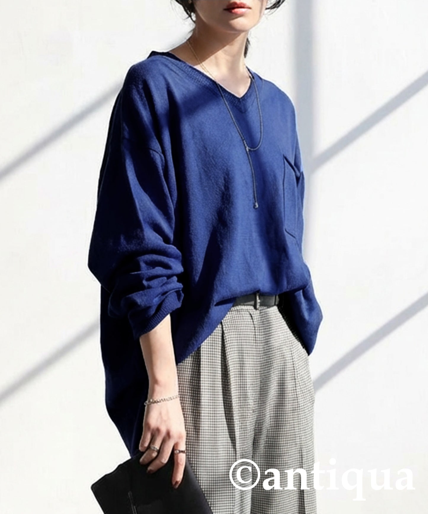 Cut-Off V-Neck Long T-Shirt Ladies