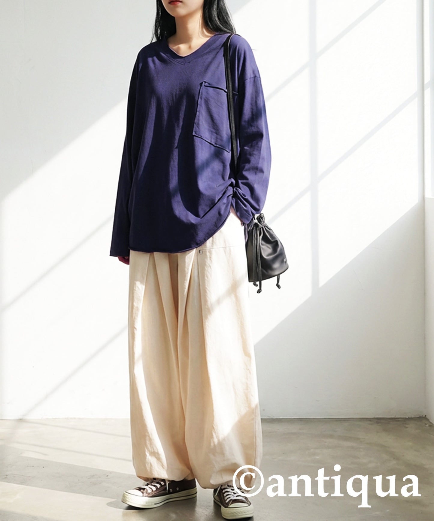 Cut-Off V-Neck Long T-Shirt Ladies