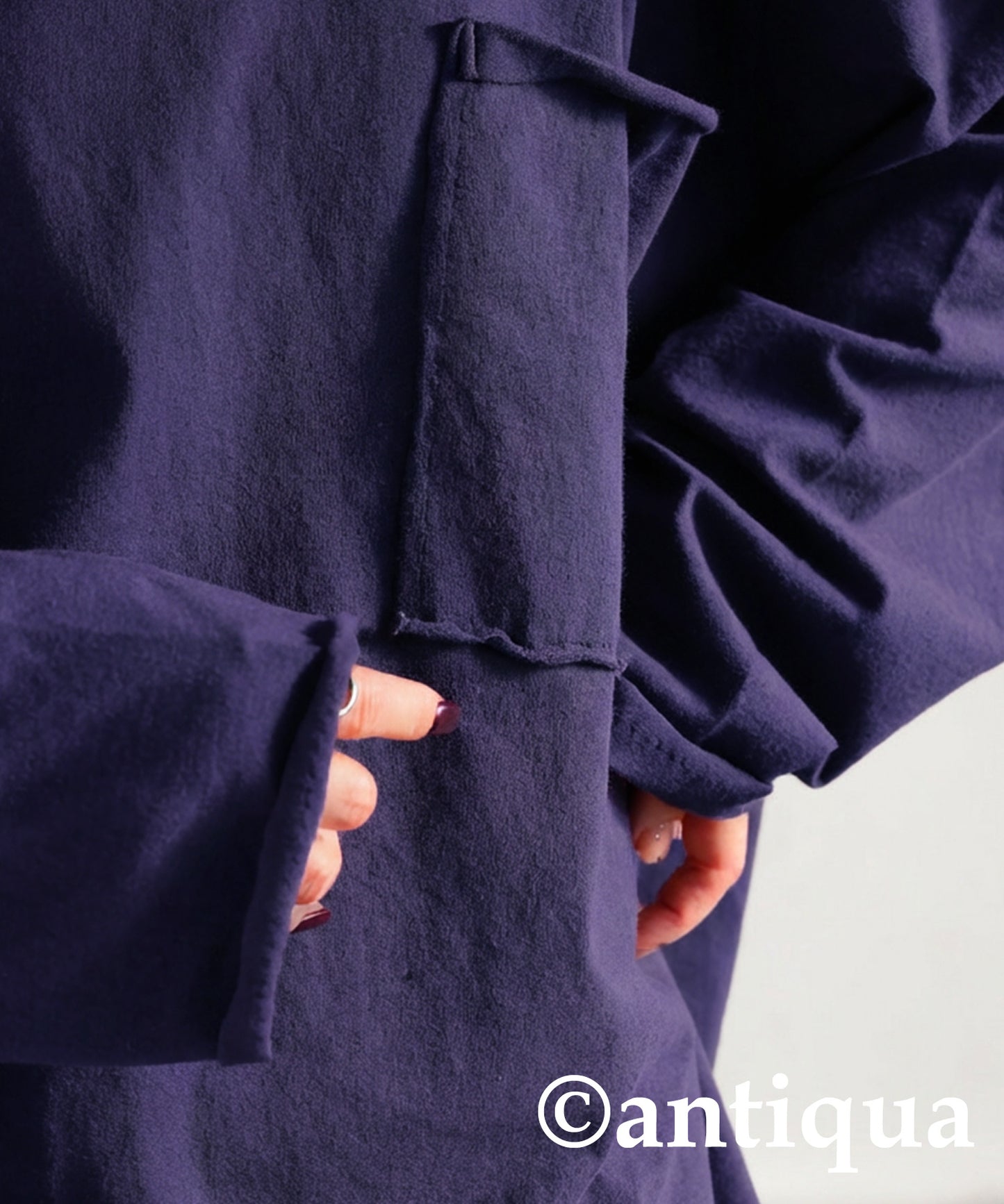 Cut-Off V-Neck Long T-Shirt Ladies