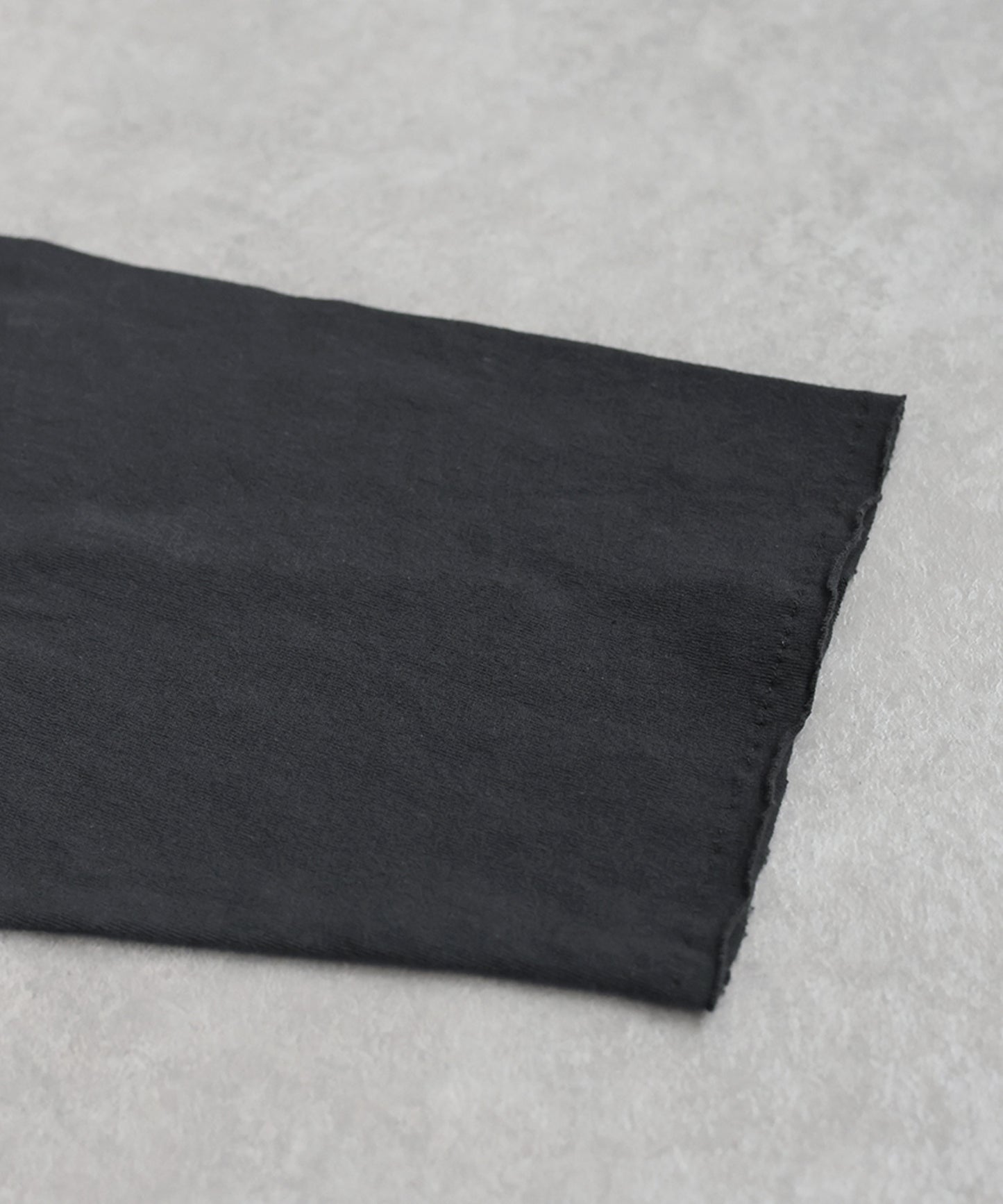 Cut-Off V-Neck Long T-Shirt Men's