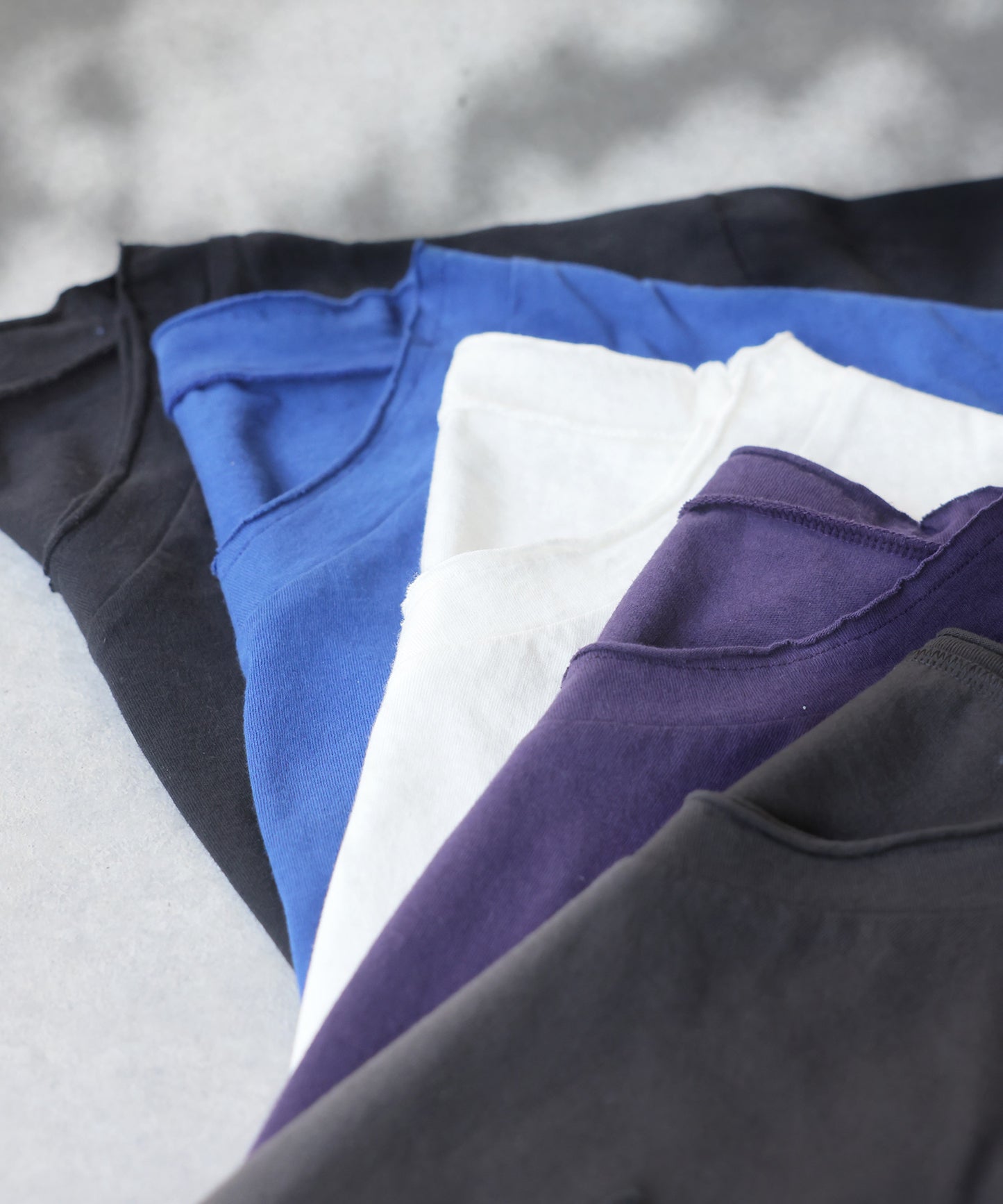 Cut-Off V-Neck Long T-Shirt Men's