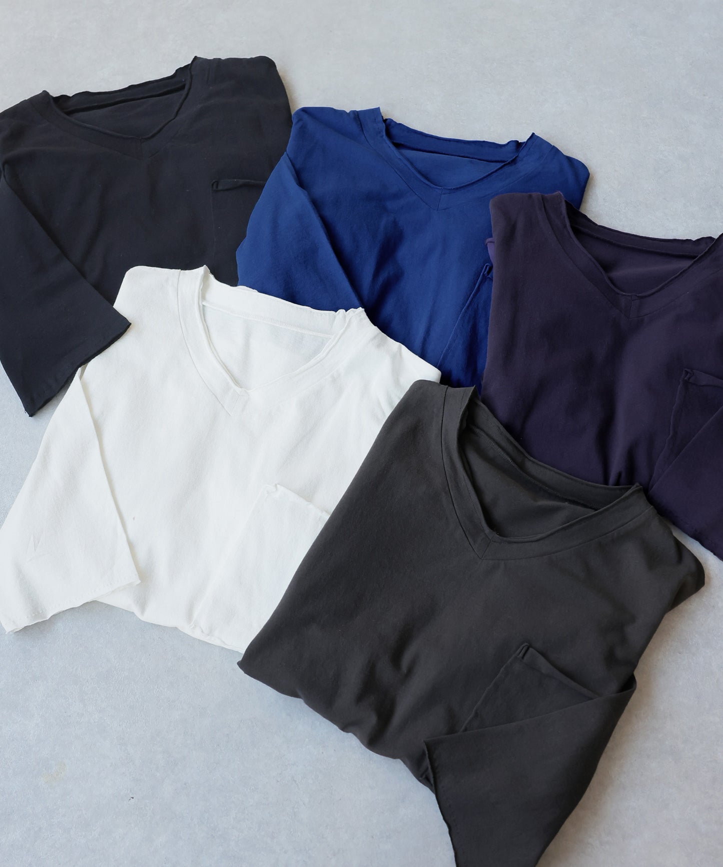 Cut-Off V-Neck Long T-Shirt Ladies