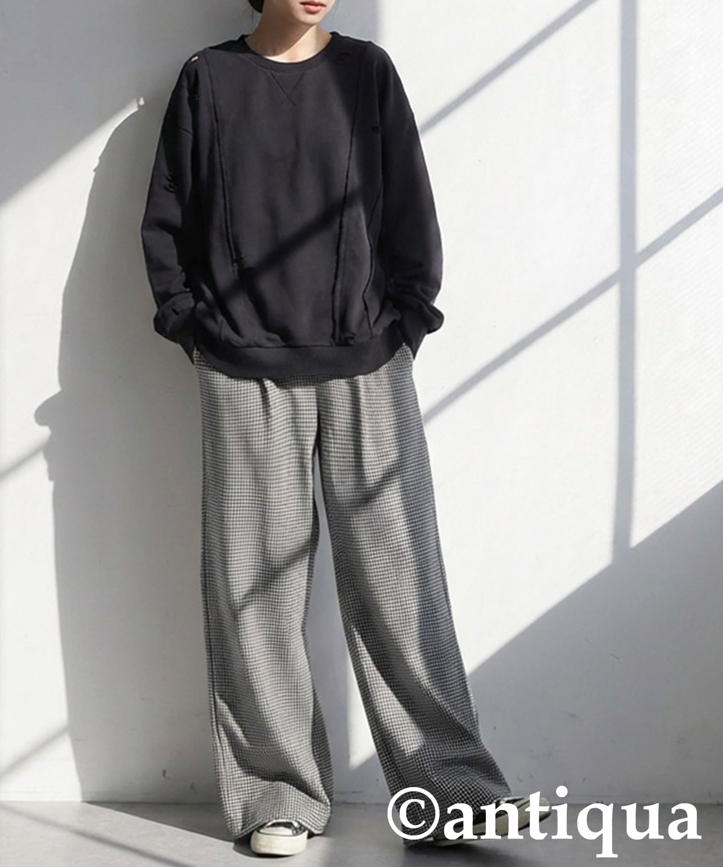 Distressed Sweatshirt Ladies