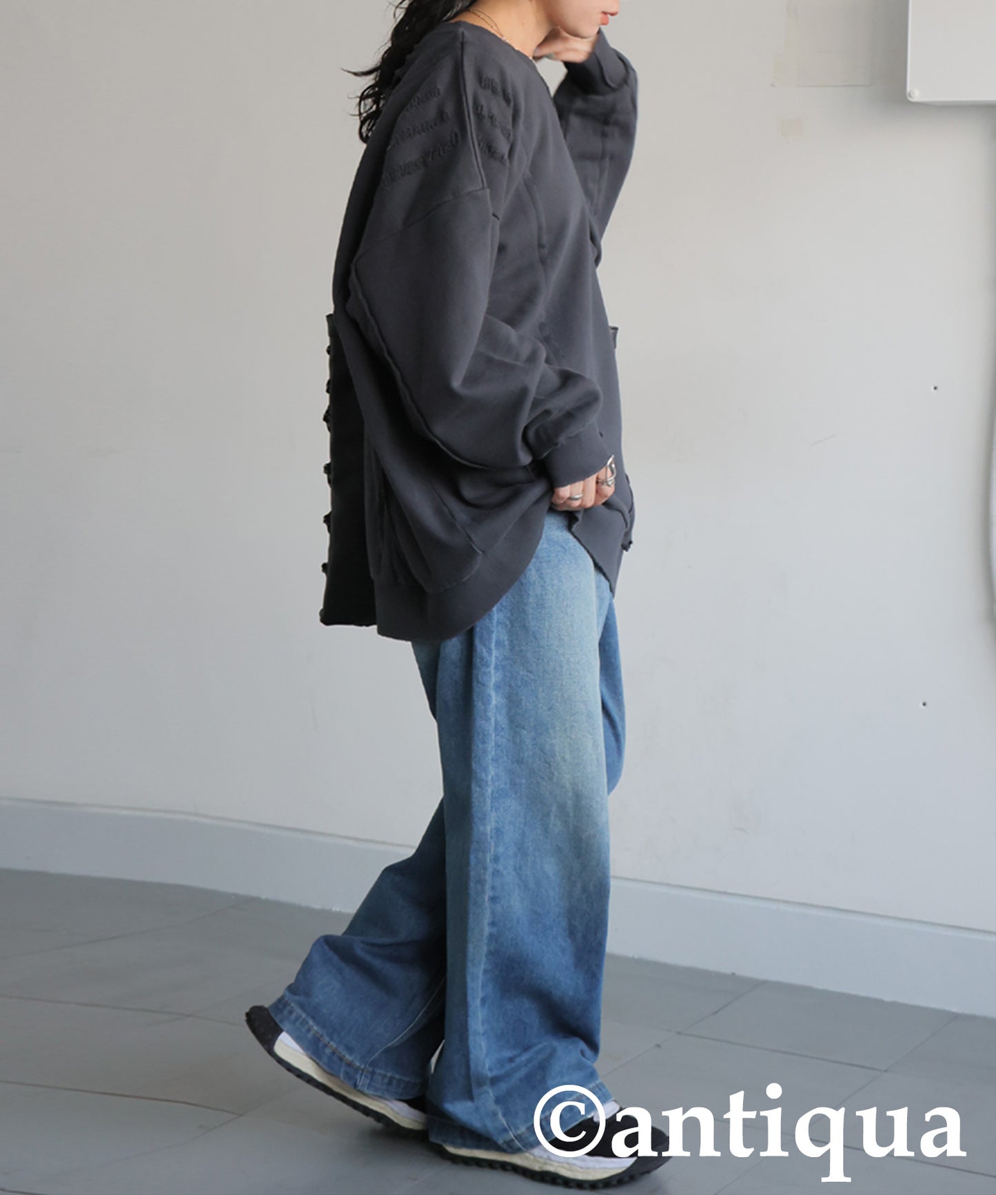 Distressed Sweatshirt Ladies