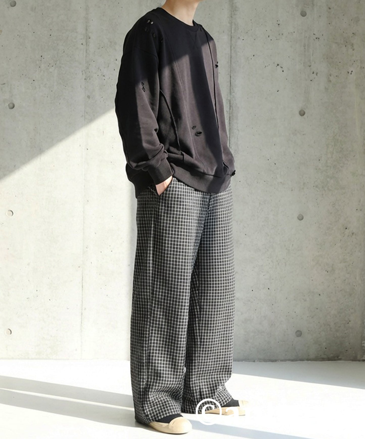 Distressed Sweatshirt Men's