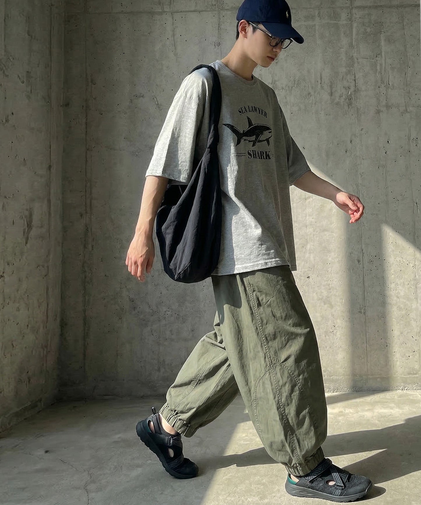 Oversized Cotton T-Shirt with Animal Embroidery – Breathable & Cooling Summer Tee Men’s