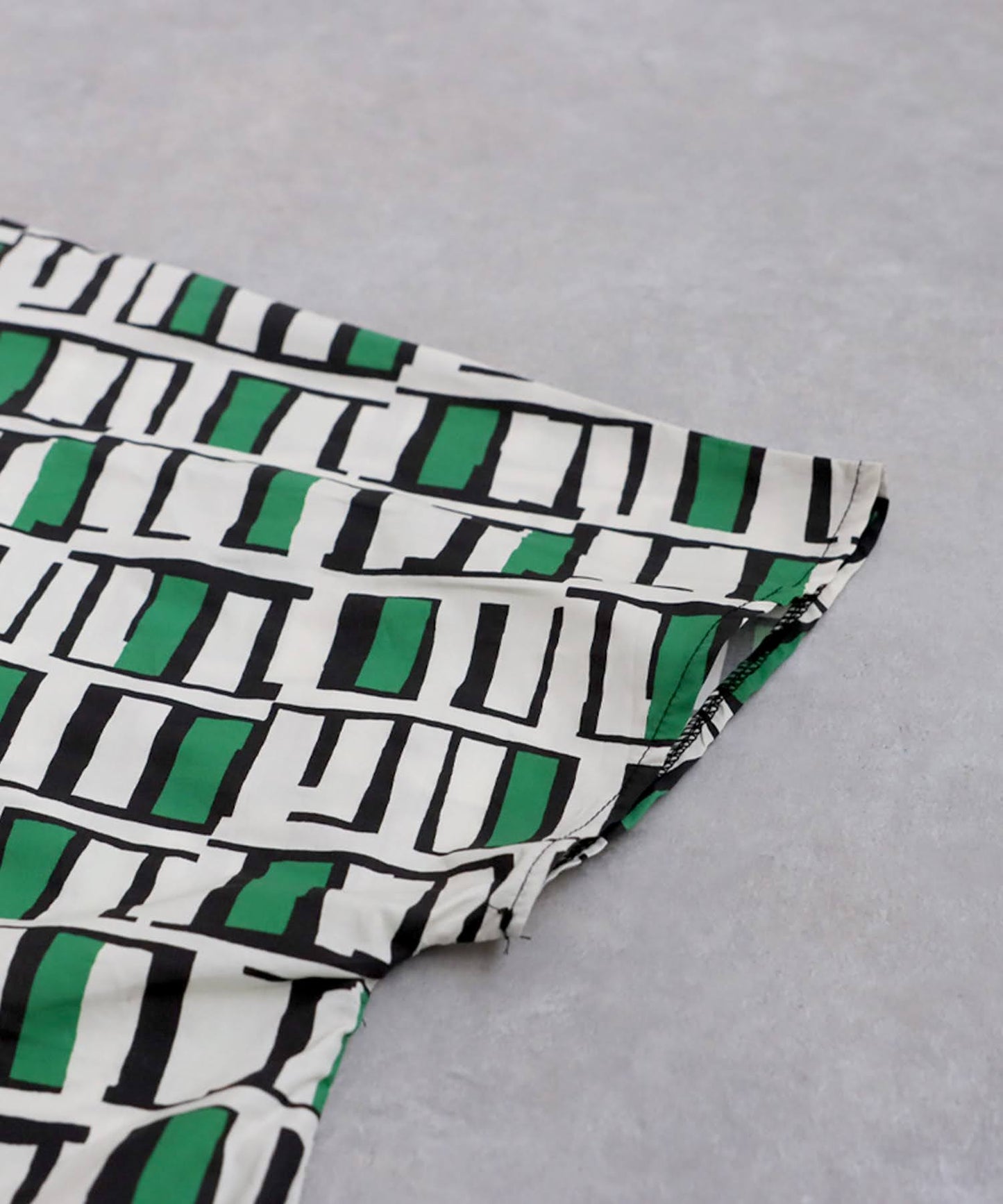 Men's Square Pattern Shirt