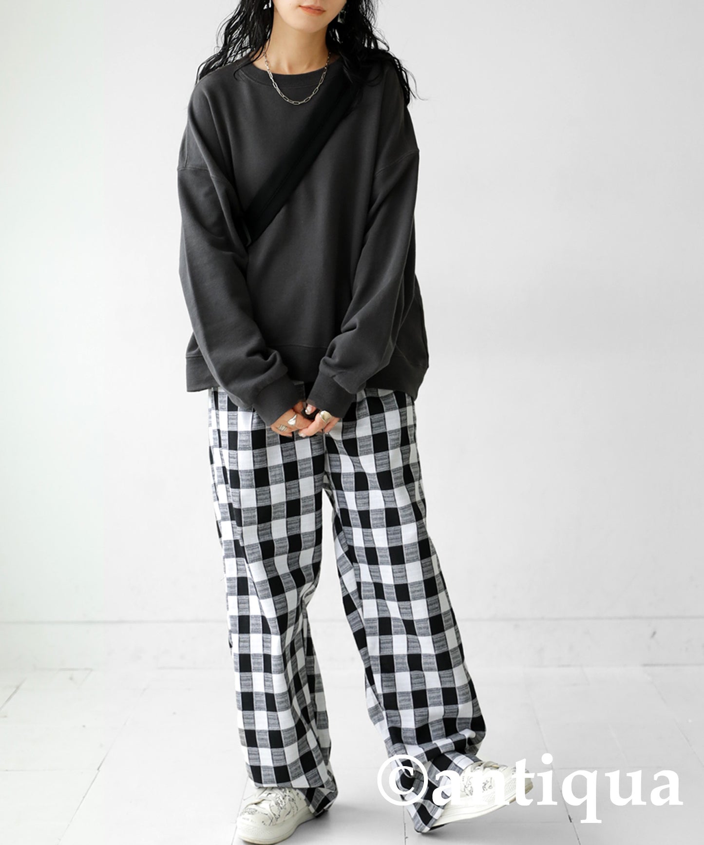 Straight check pattern pants Ladies