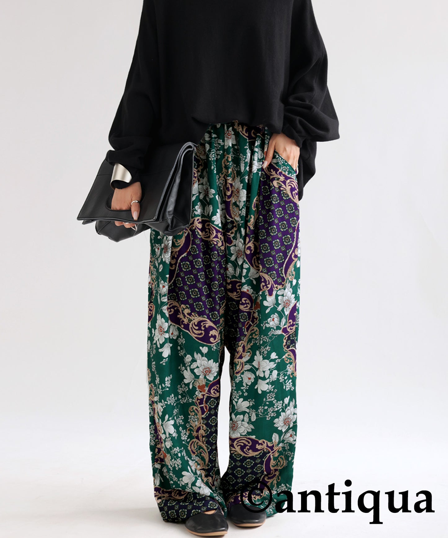 Antique pattern pants Ladies