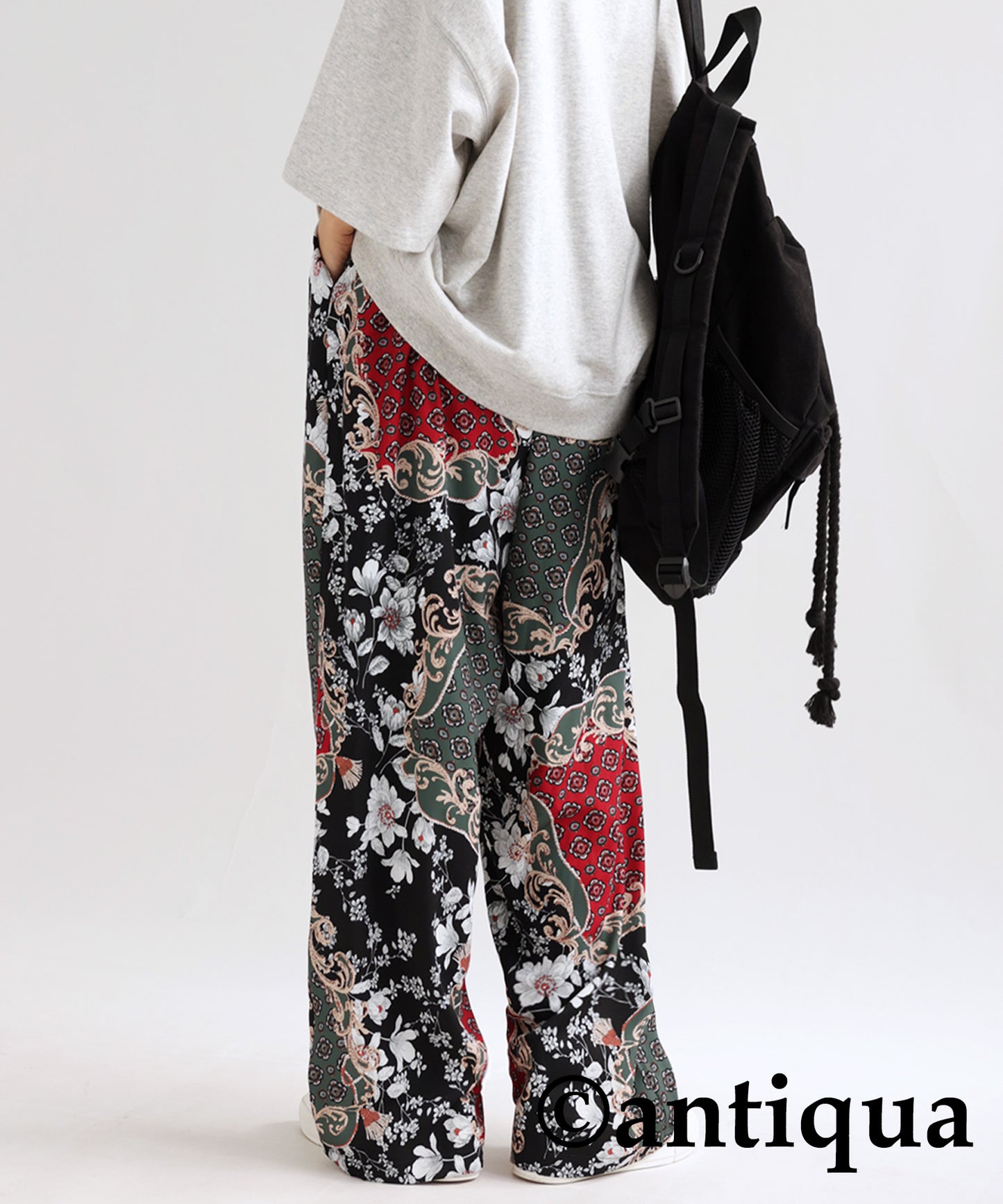 Antique pattern pants Ladies