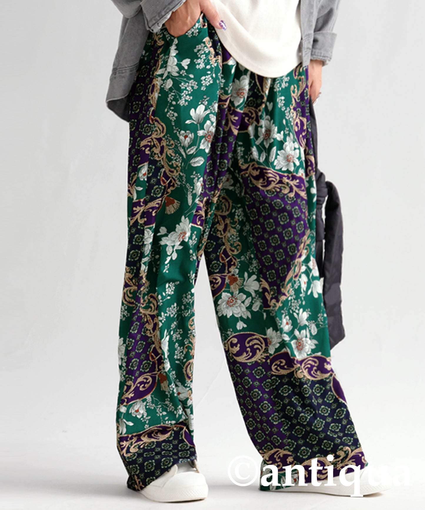 Antique pattern pants Ladies