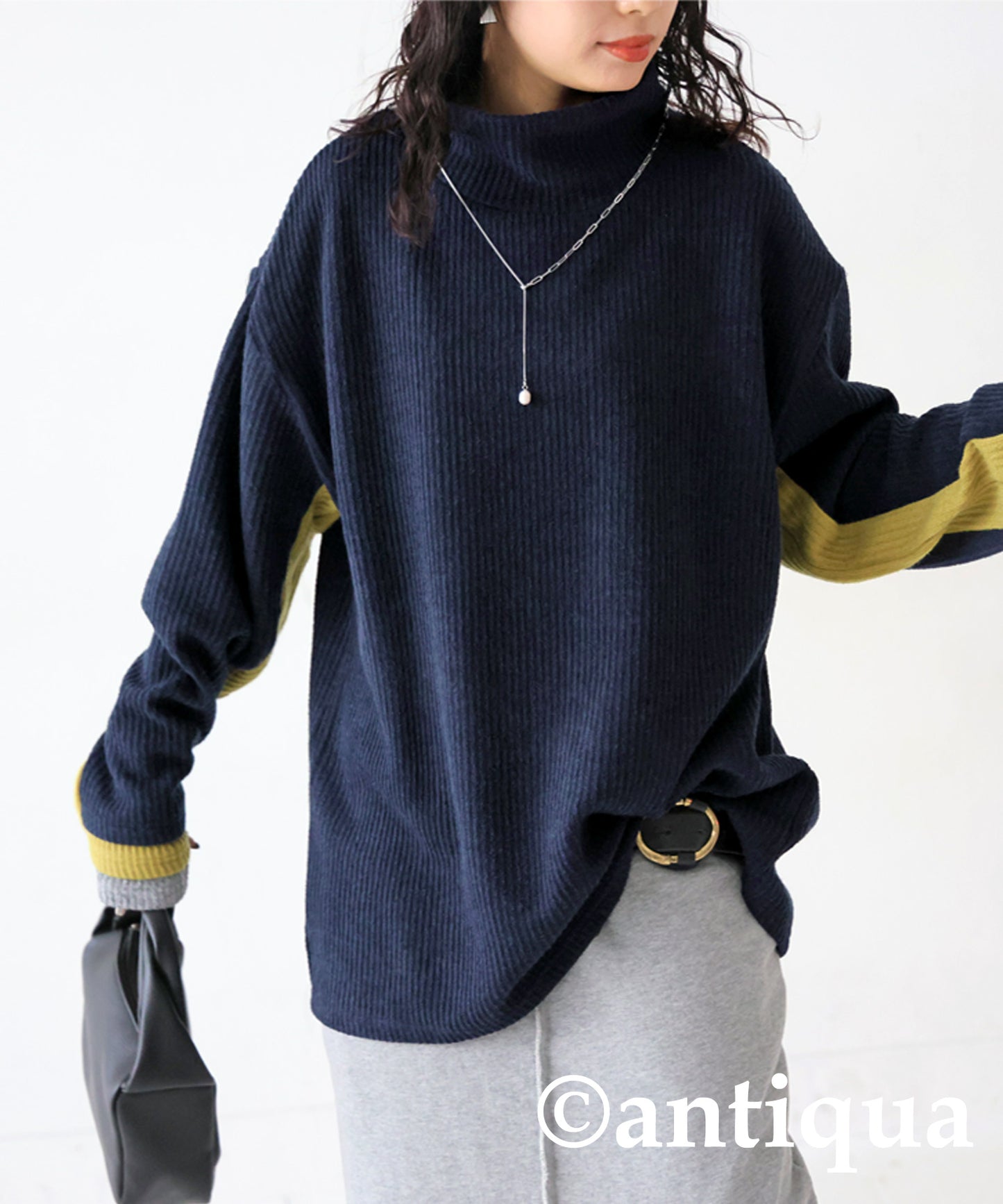 Layered Blading Color Knit Ladies