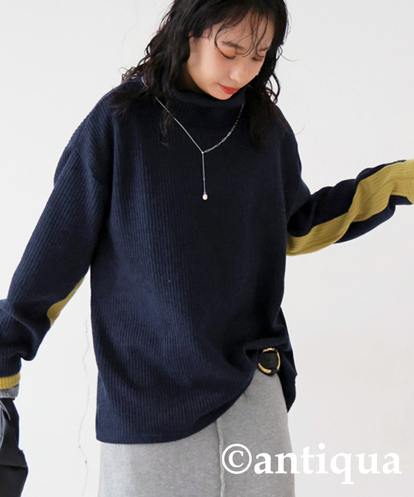 Layered Blading Color Knit Ladies