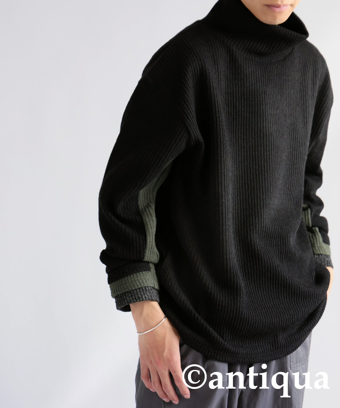 Layered Blading Color Knit Men’s