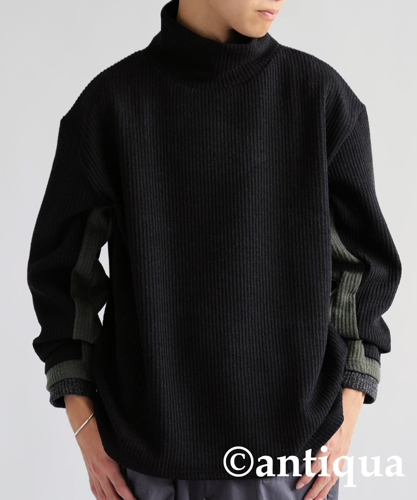 Layered Blading Color Knit Men’s