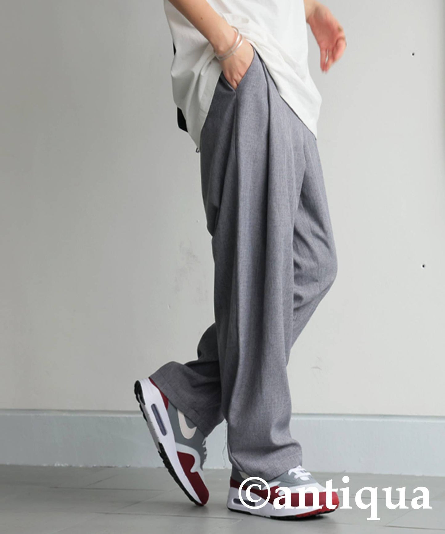 Tuck Design Pants Ladies