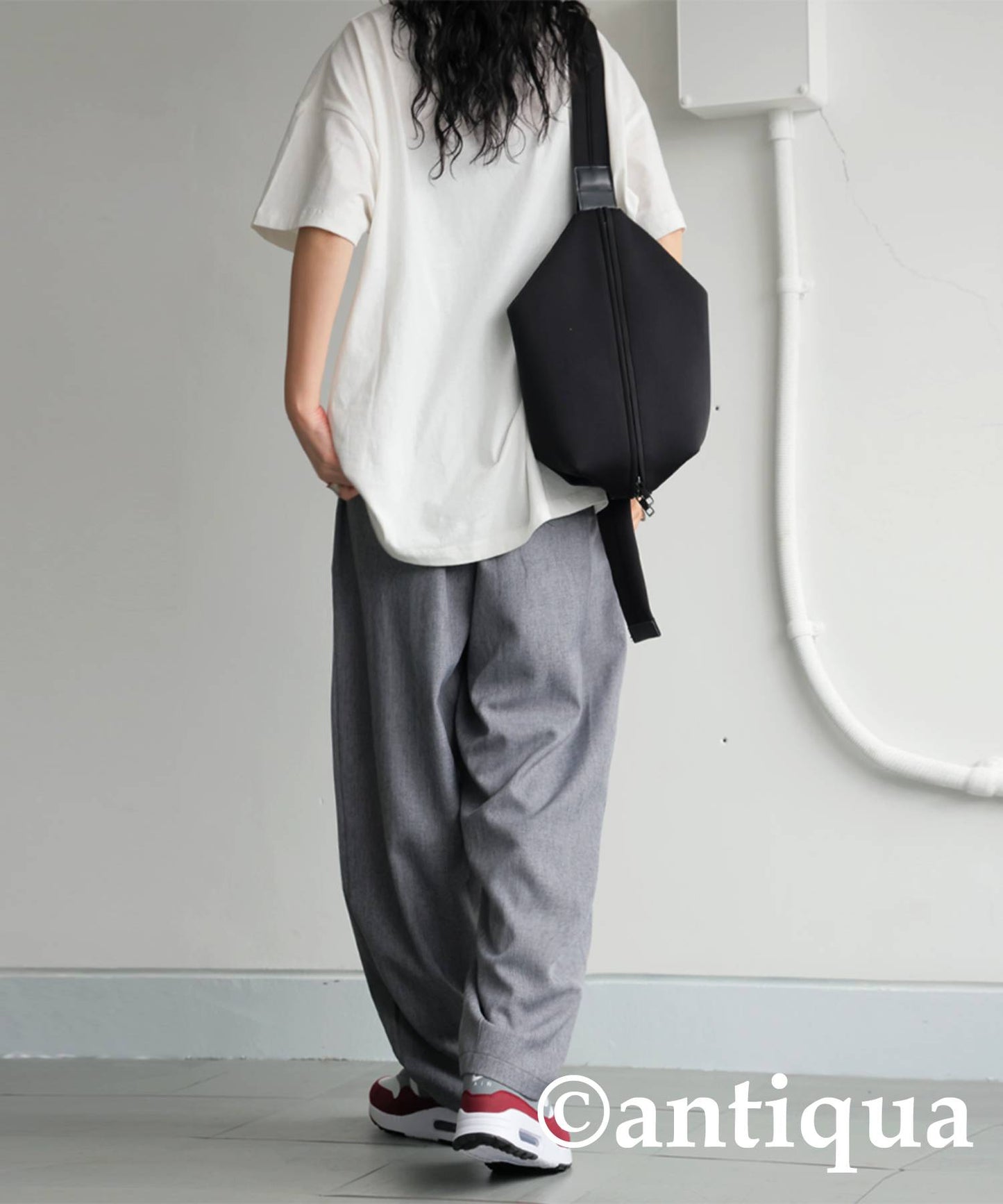 Tuck Design Pants Ladies