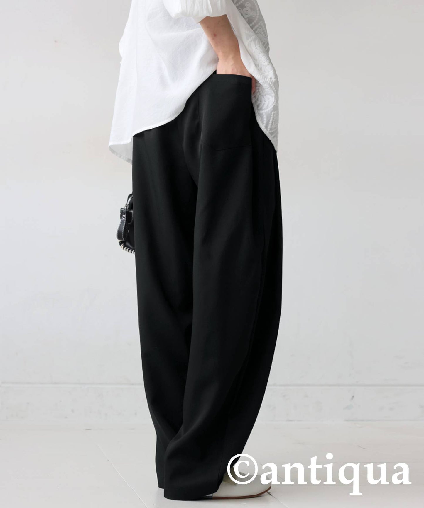 Tuck Design Pants Ladies