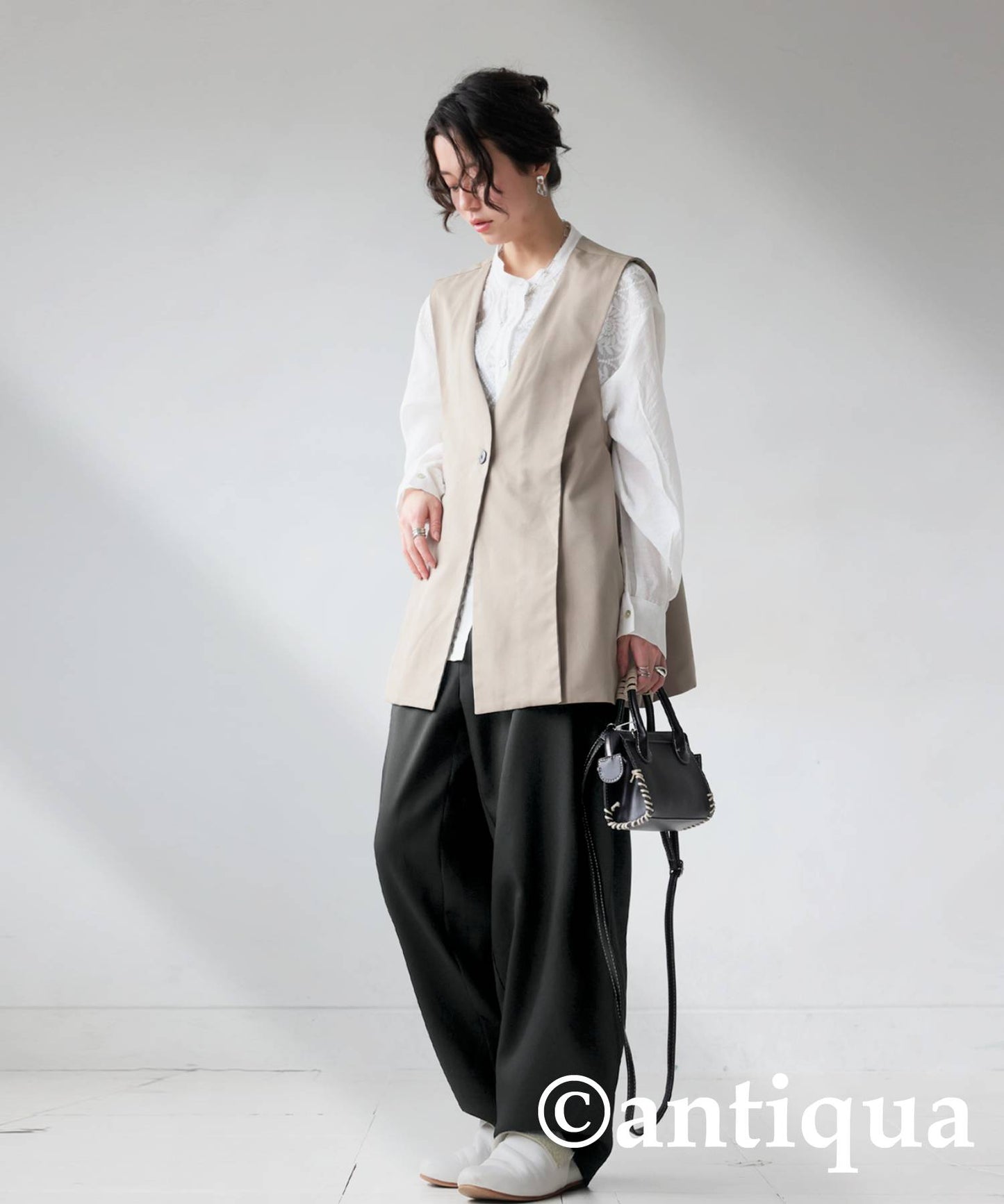 Tuck Design Pants Ladies