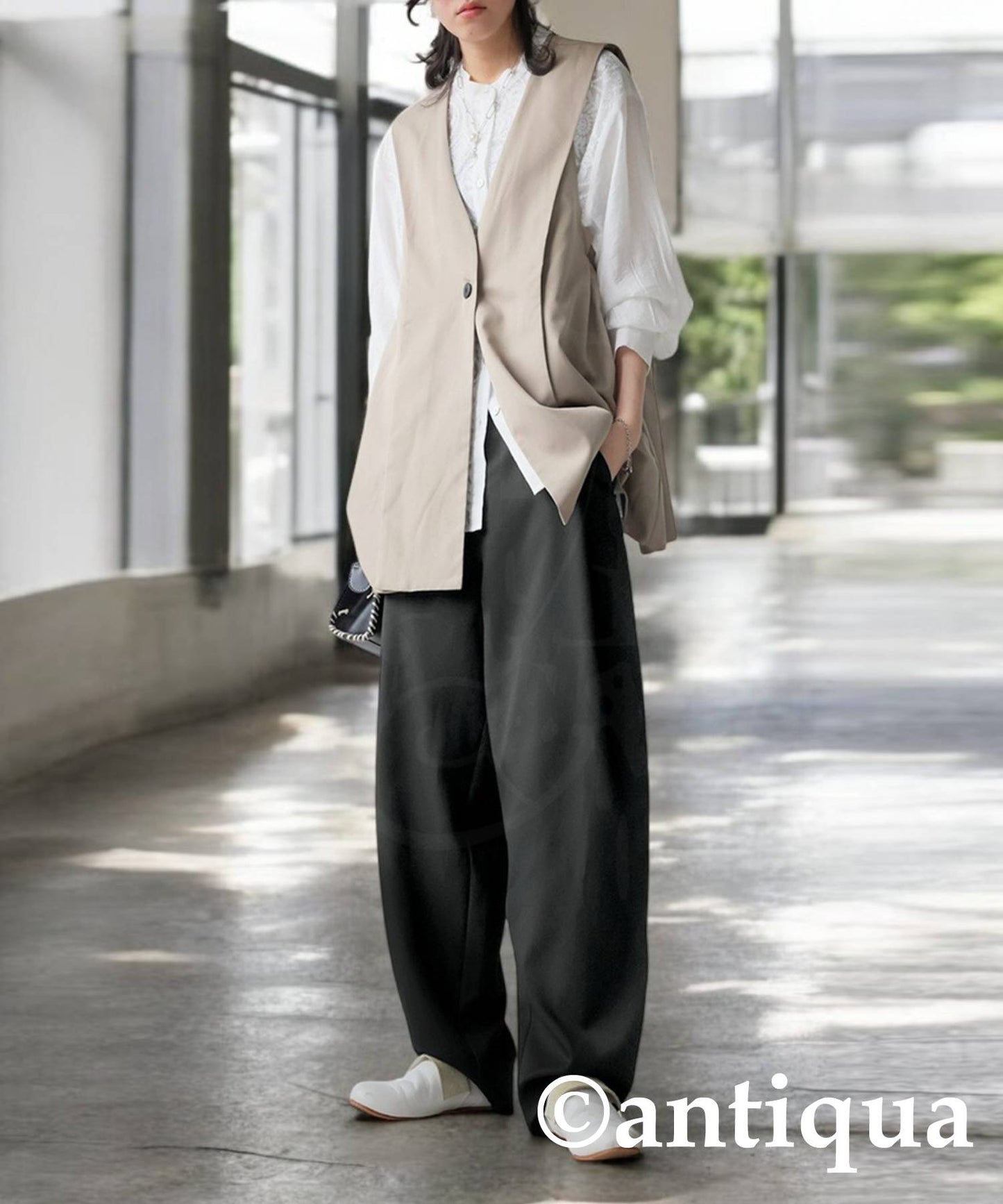 Tuck Design Pants Ladies