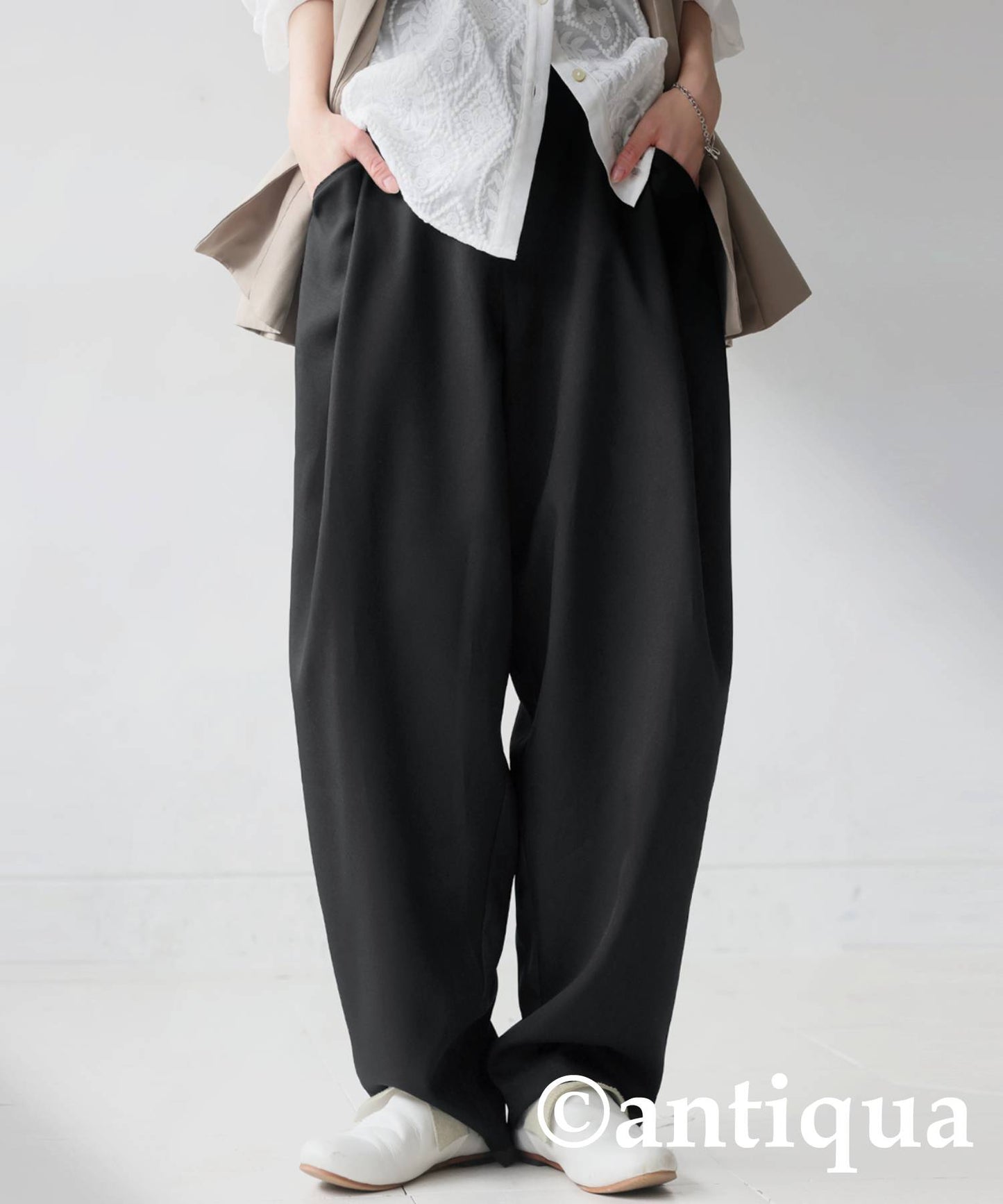 Tuck Design Pants Ladies