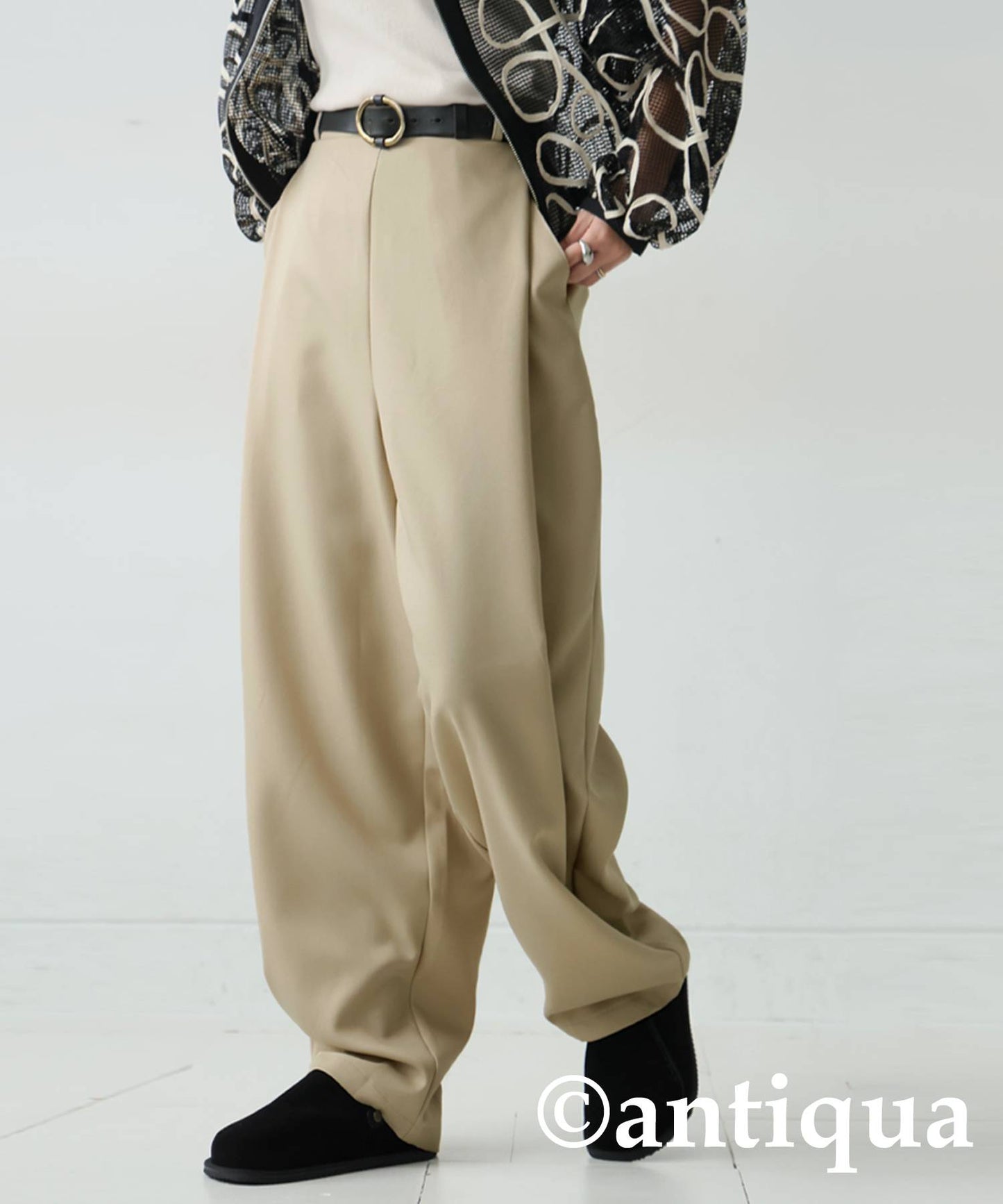 Tuck Design Pants Ladies