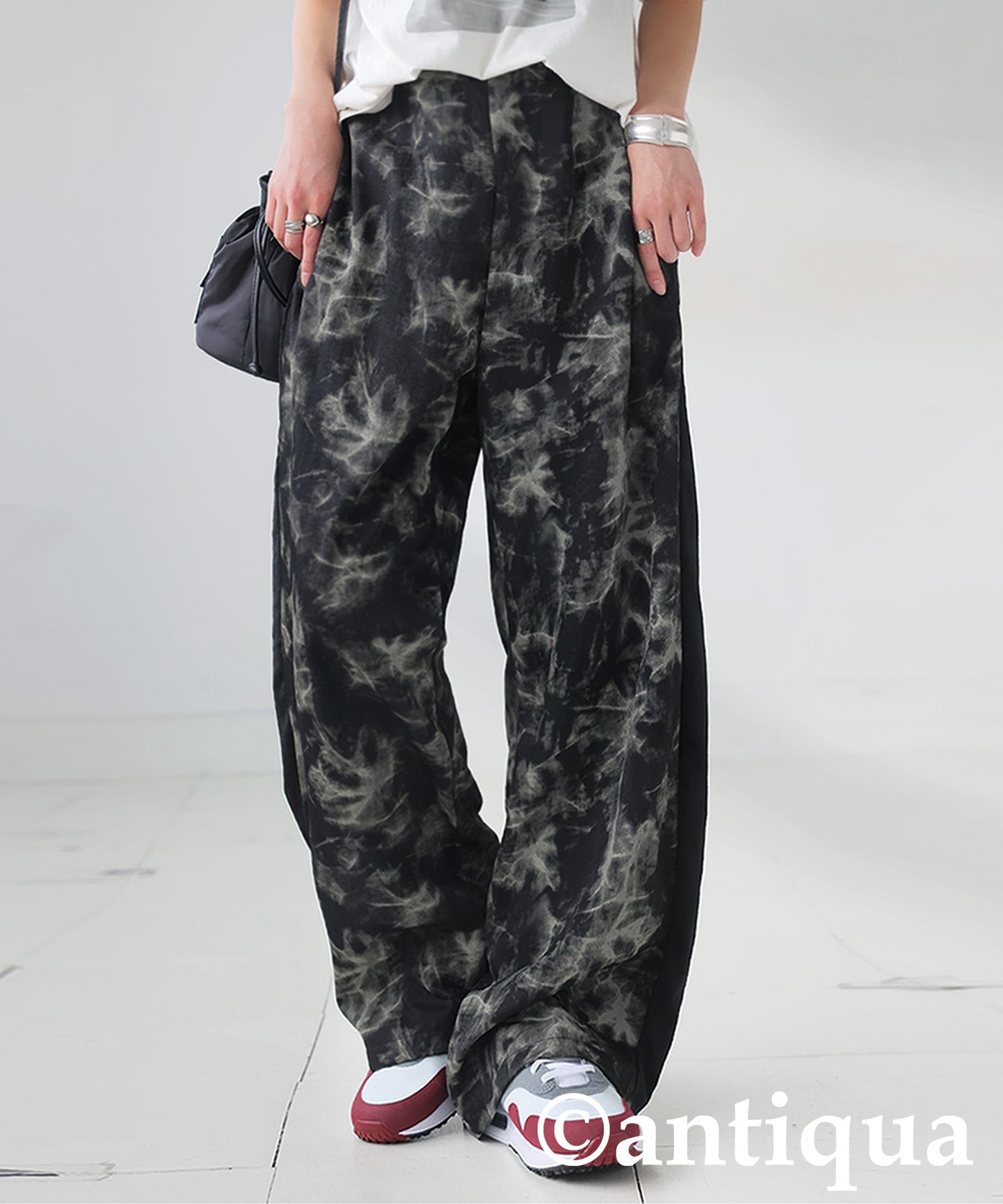 Ladies Nuance Pattern Nylon Pants