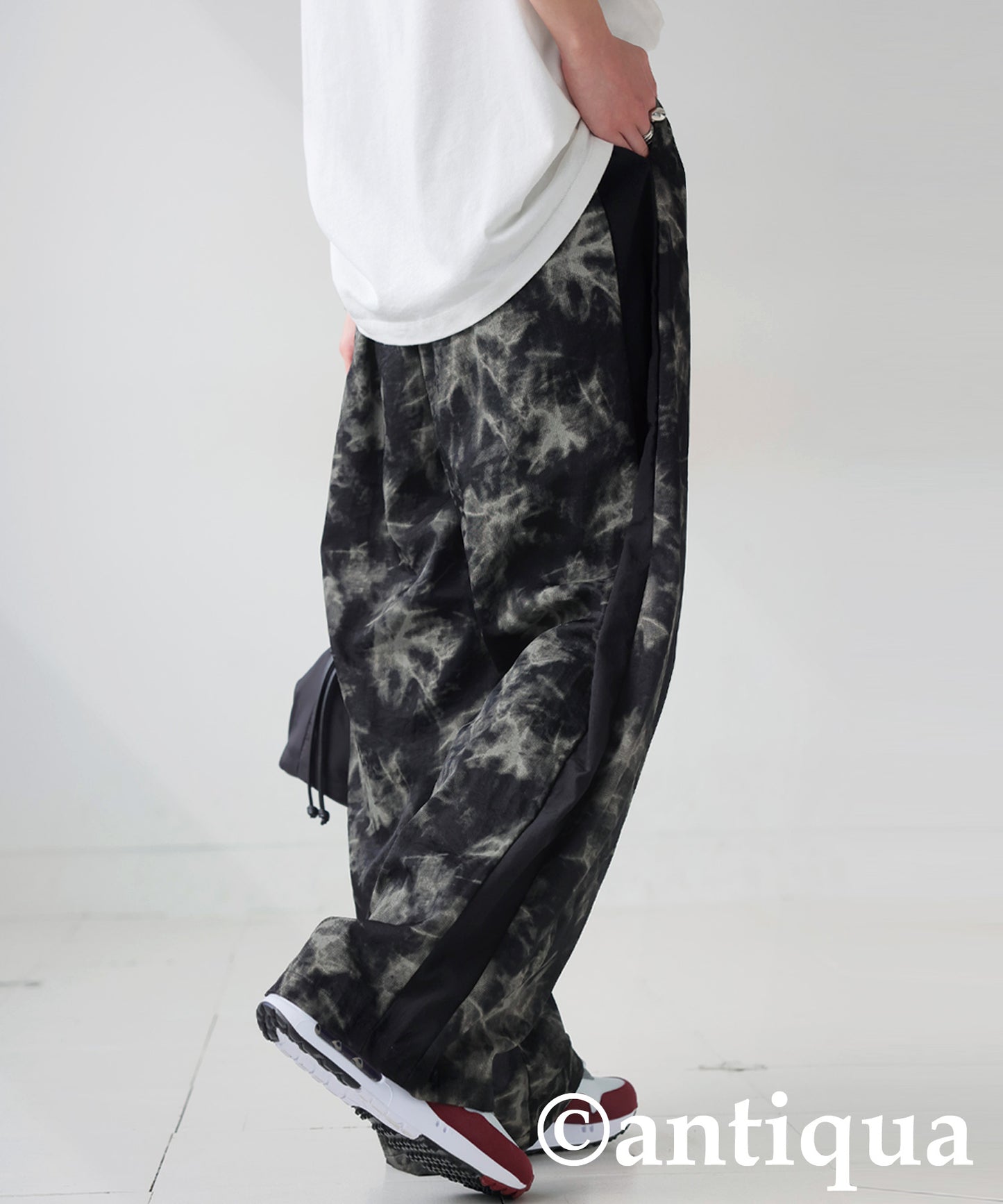 Ladies Nuance Pattern Nylon Pants