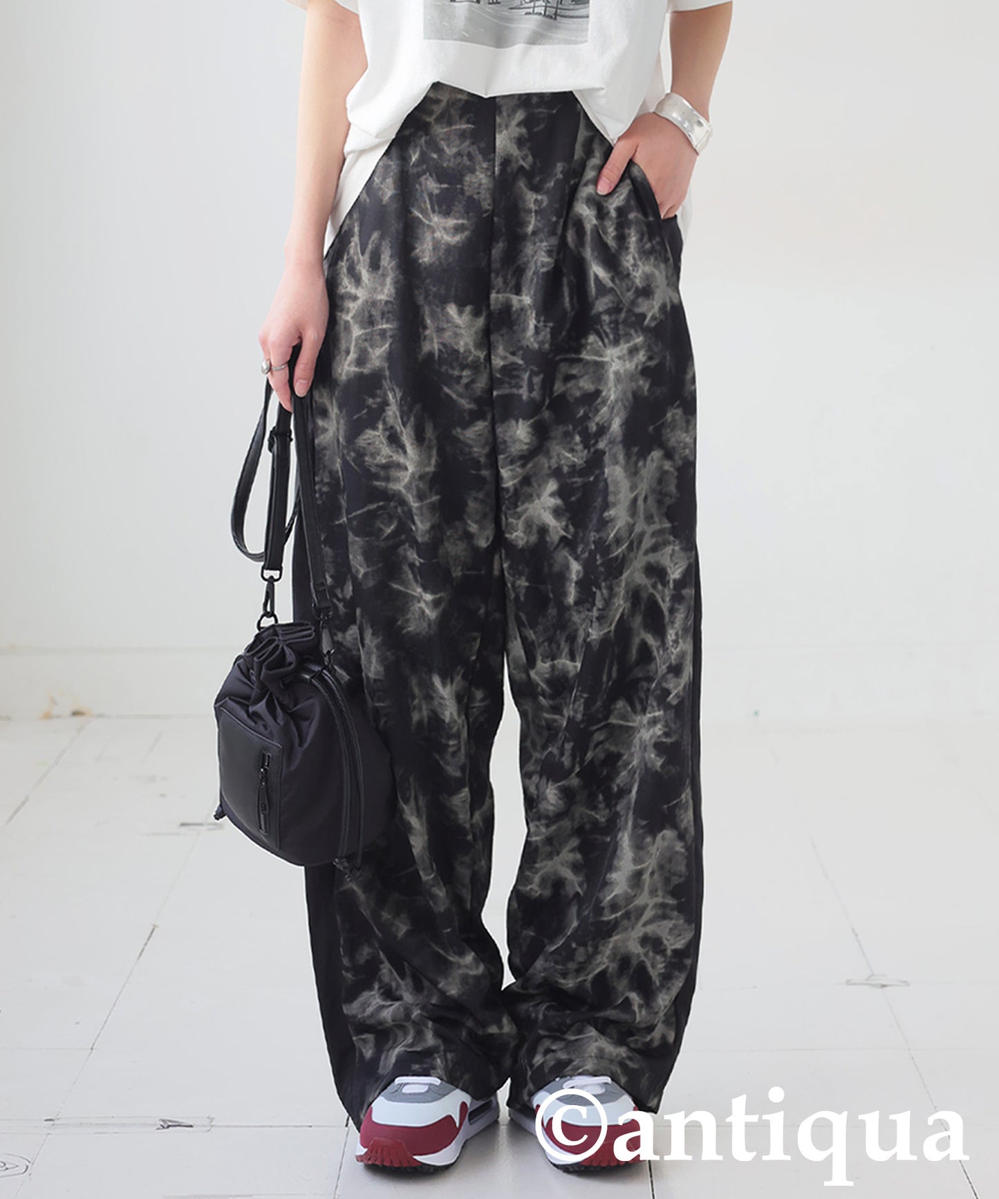 Ladies Nuance Pattern Nylon Pants