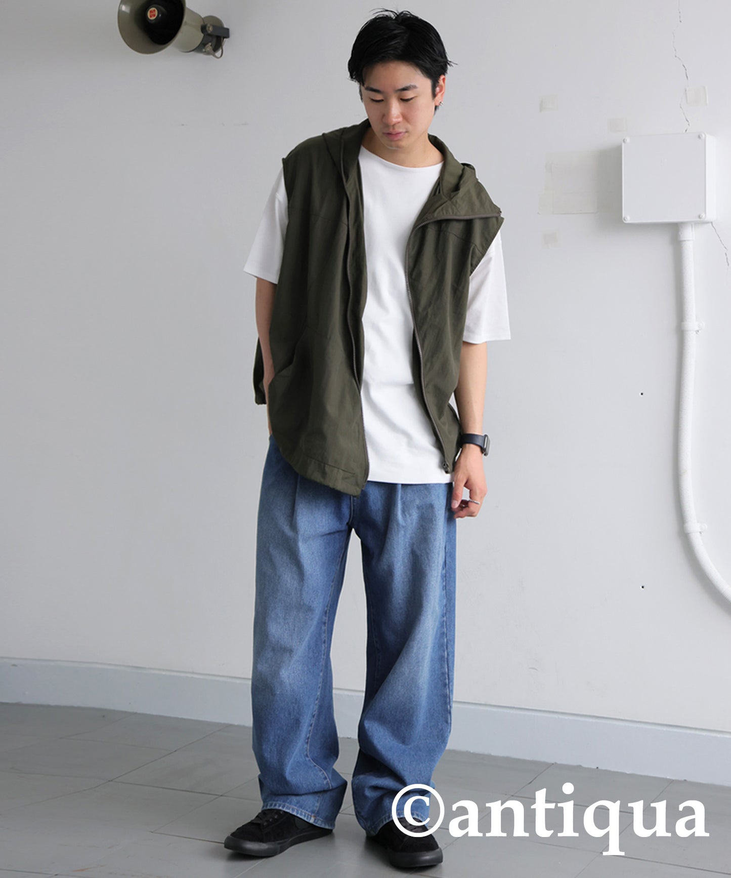 Men's Asymmetric Zip Vest