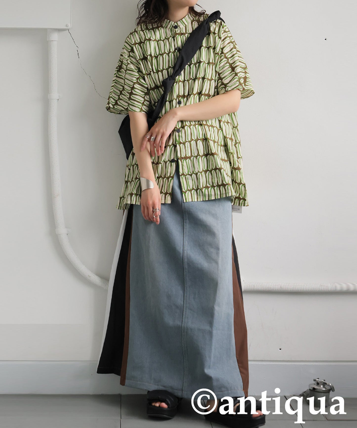 Ladies Retro Print Shirt