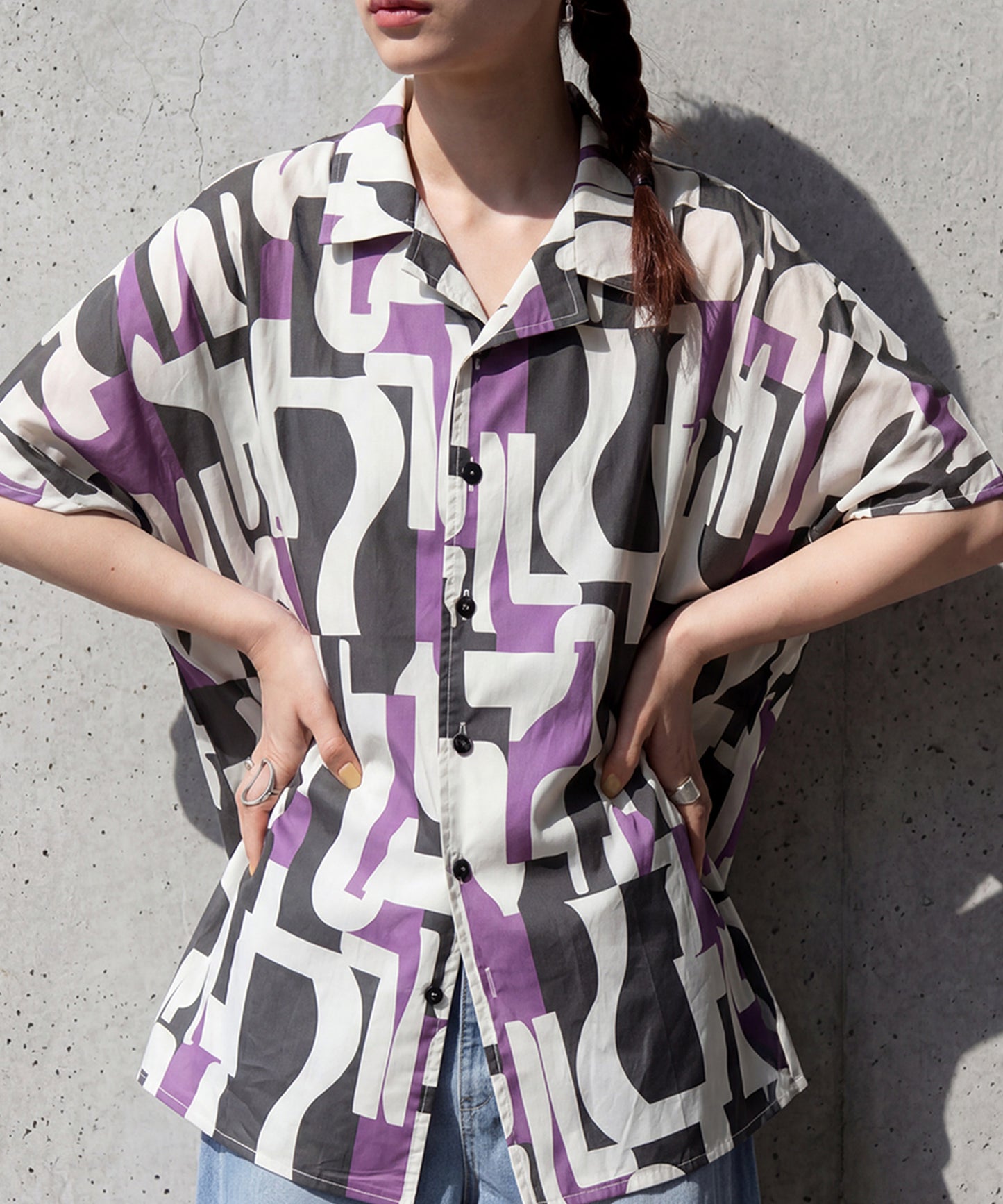 Open-Collar Retro-Patterned Shirt Ladies