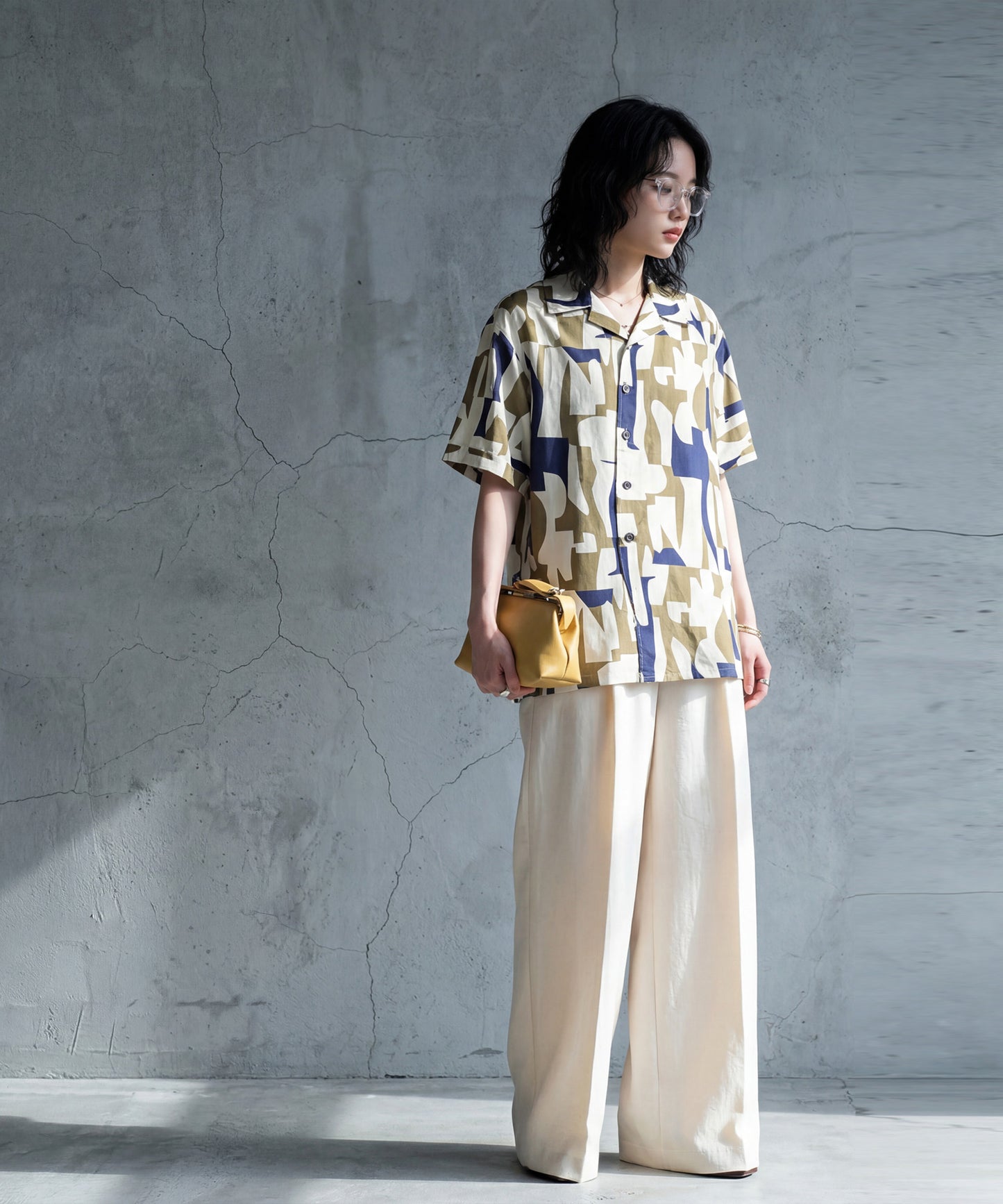 Open-Collar Retro-Patterned Shirt Ladies