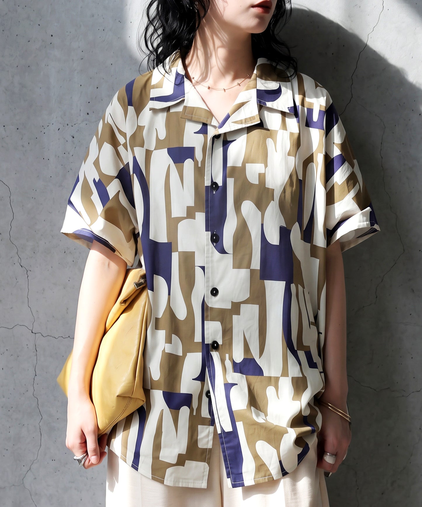 Open-Collar Retro-Patterned Shirt Ladies