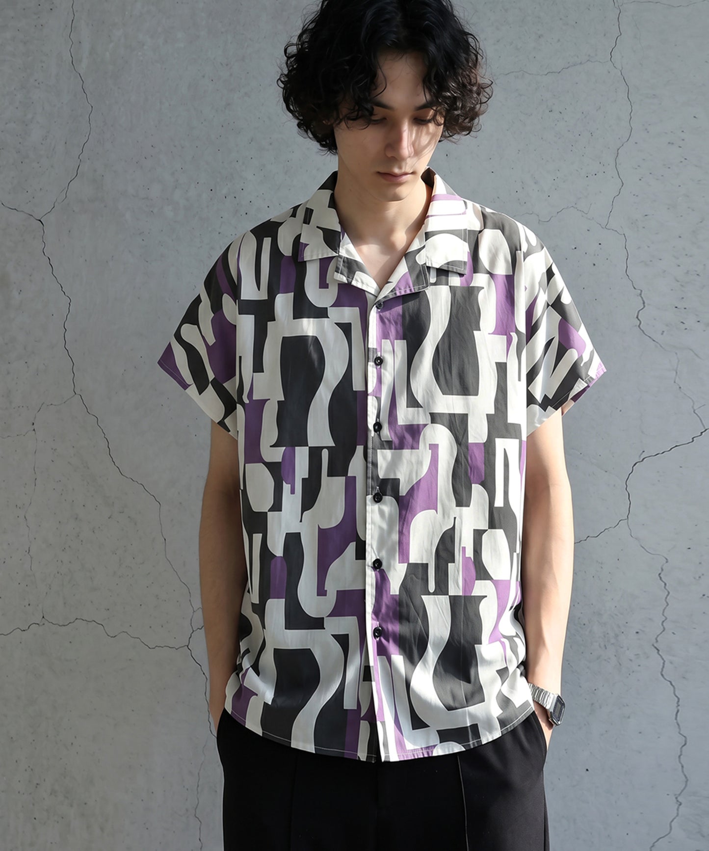 Open-Collar Retro-Patterned Shirt Men’s