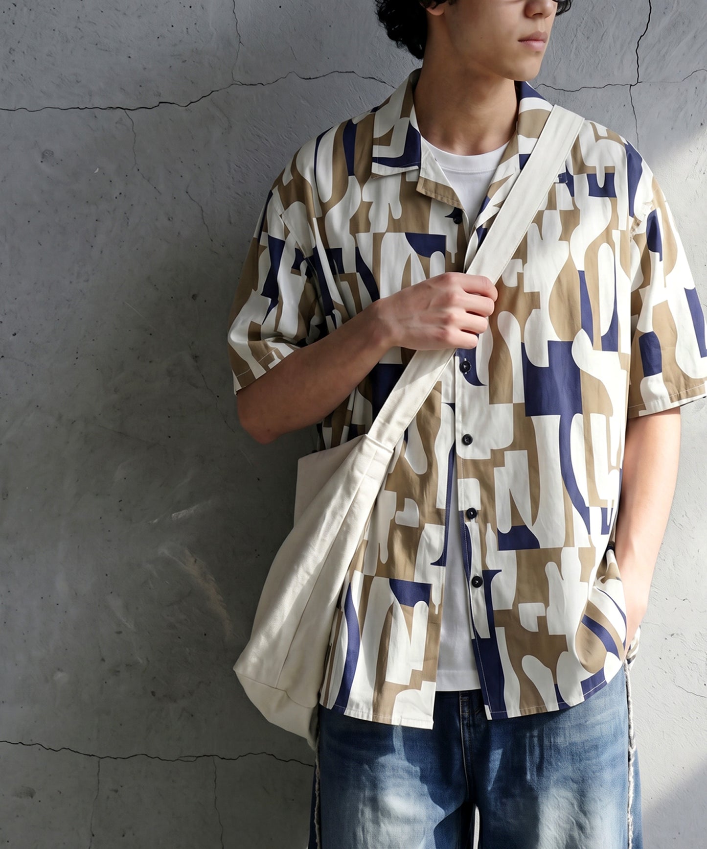 Open-Collar Retro-Patterned Shirt Men’s
